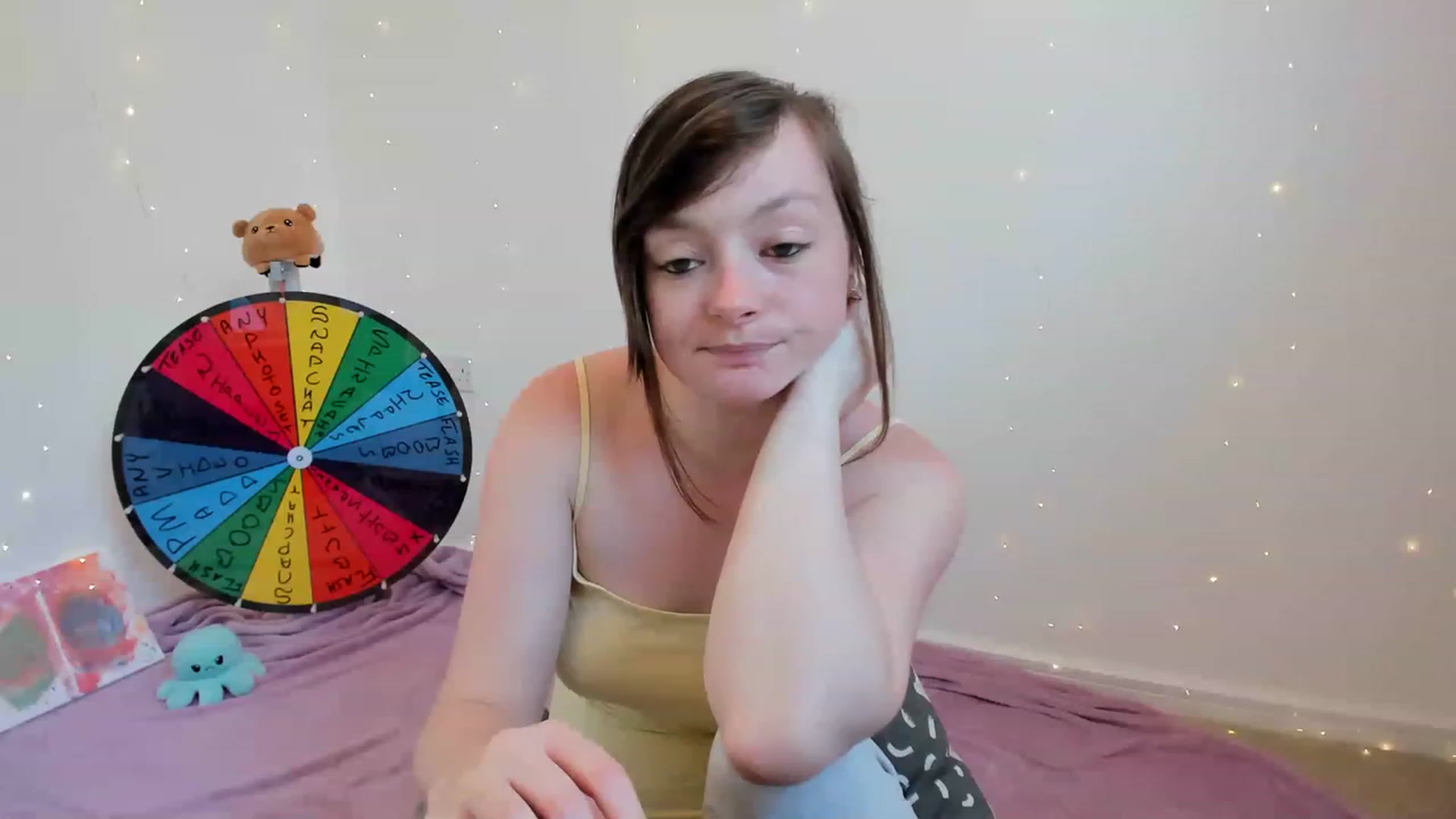 Gallery image thumbnail from JessieBear_'s myfreecams stream on, 06/09/2023, 15:52 image 5 of 20