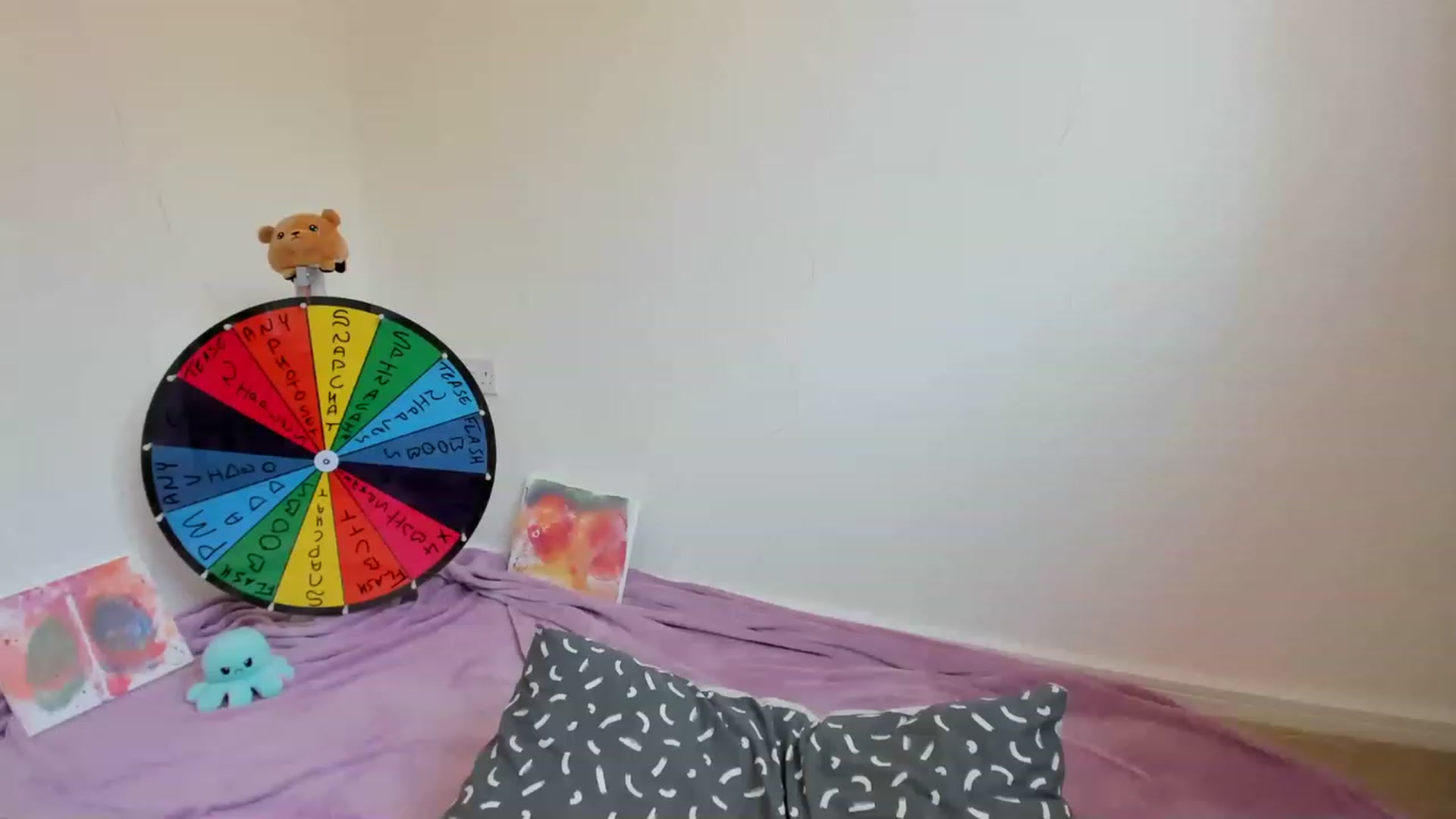 Gallery image thumbnail from JessieBear_'s myfreecams stream on, 06/13/2023, 13:12 image 11 of 20