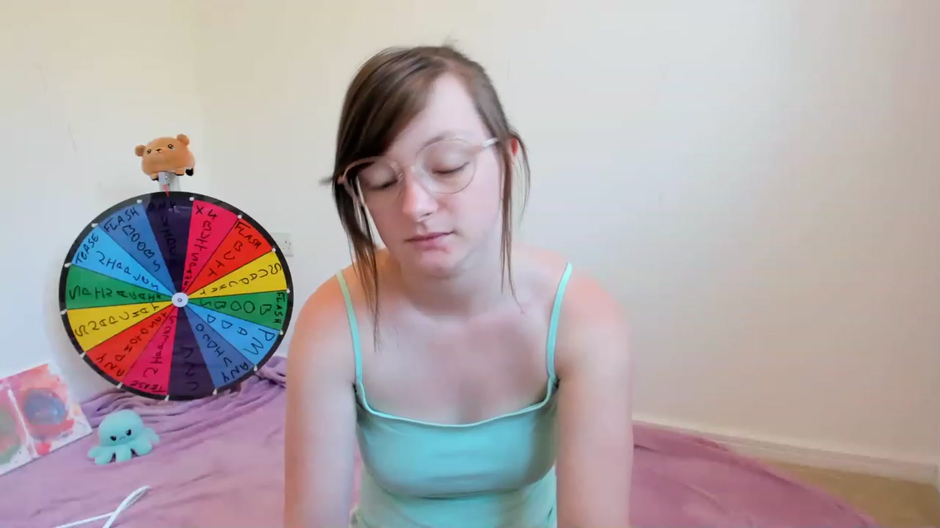 Gallery image thumbnail from JessieBear_'s myfreecams stream on, 06/13/2023, 17:01 image 6 of 20