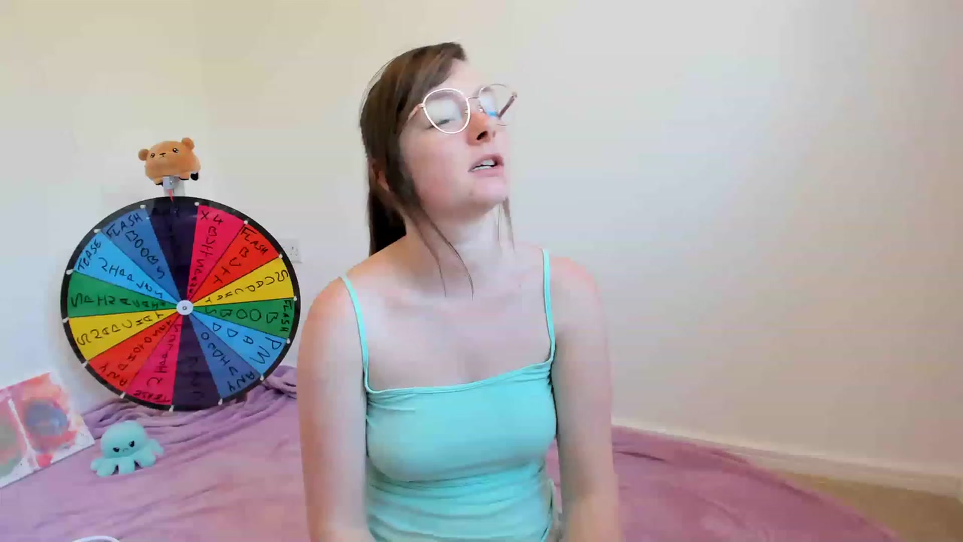 Gallery image thumbnail from JessieBear_'s myfreecams stream on, 06/13/2023, 17:01 image 12 of 20