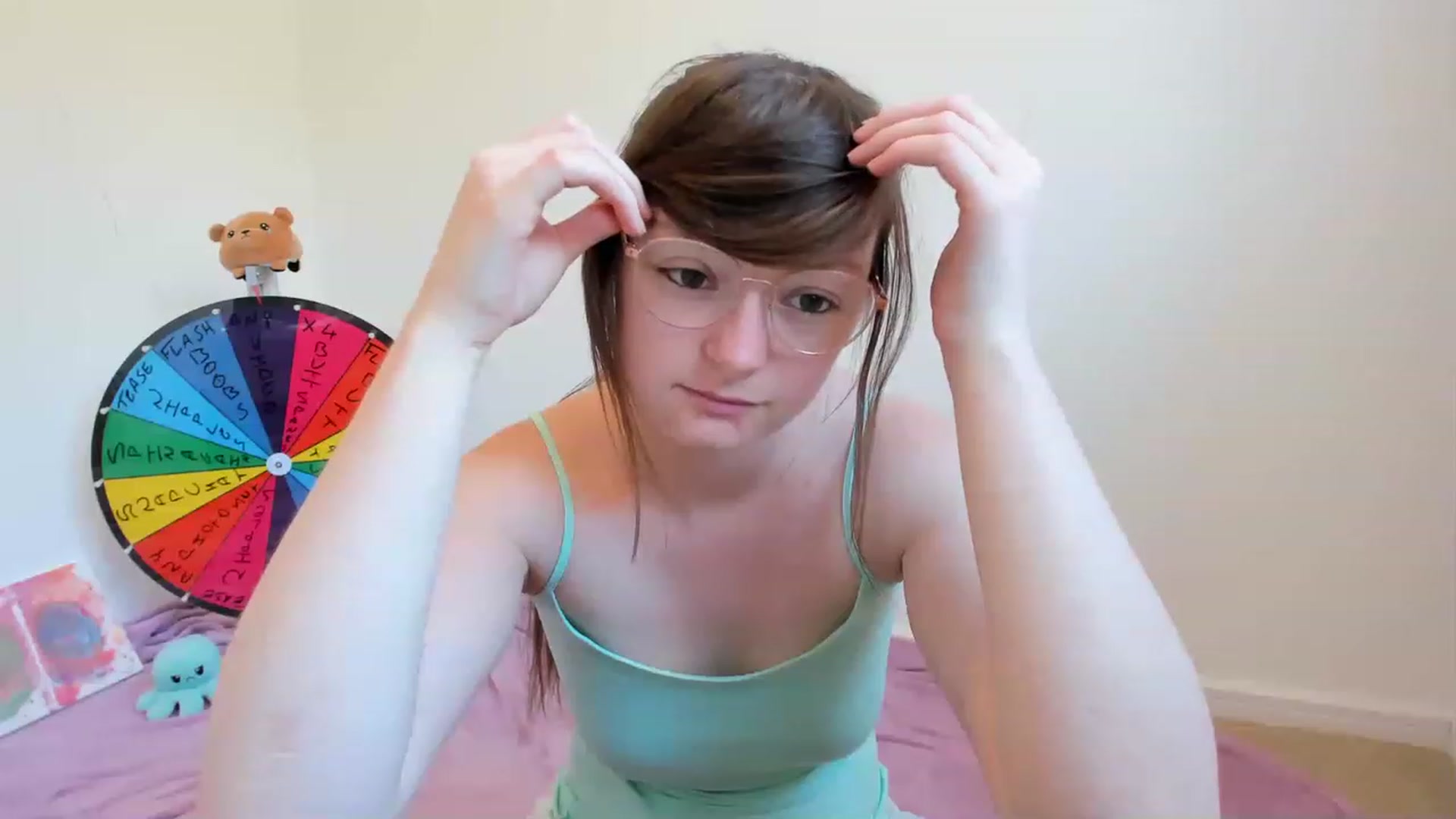 Gallery image thumbnail from JessieBear_'s myfreecams stream on, 06/13/2023, 17:01 image 16 of 20
