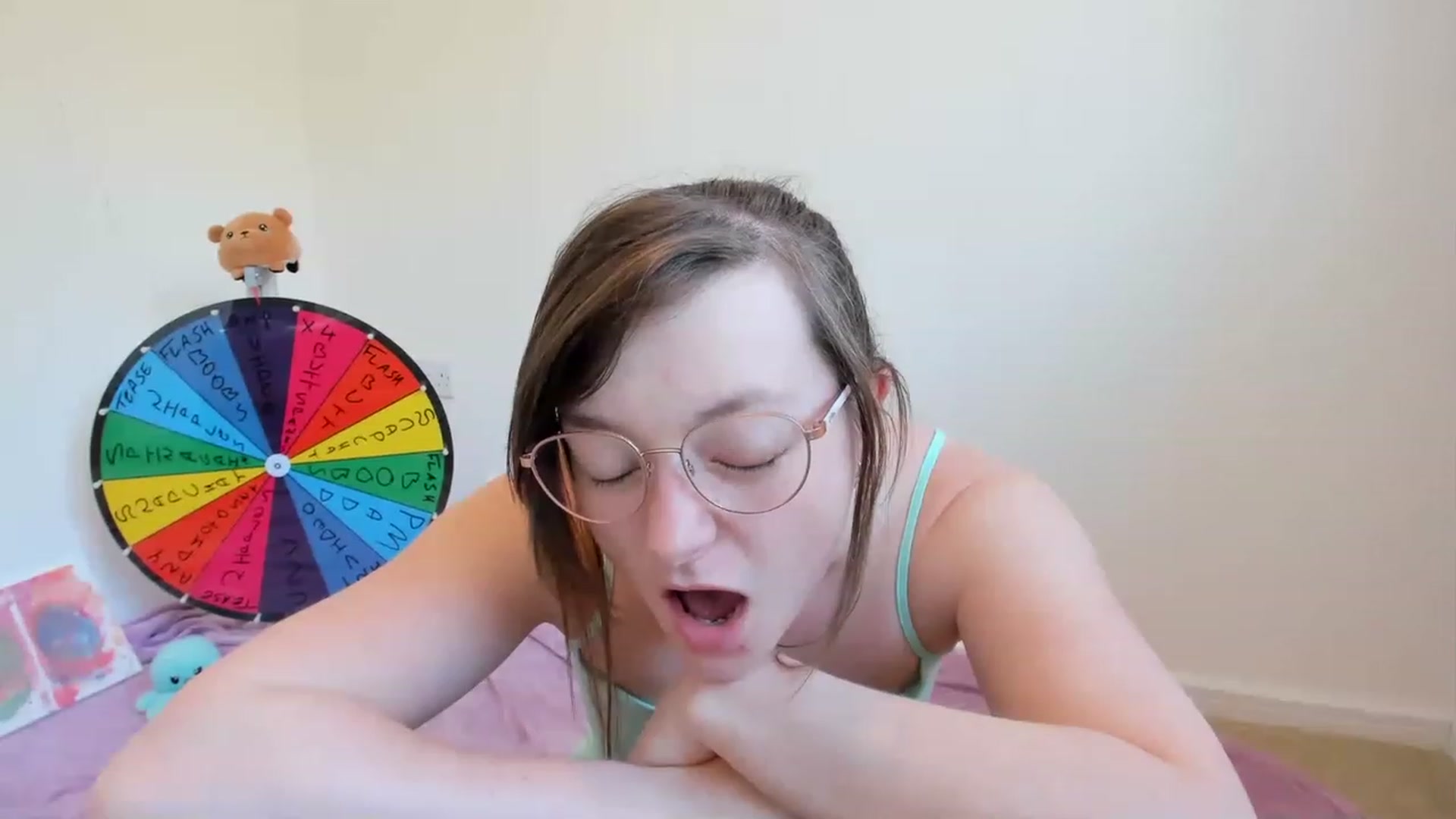 Gallery image thumbnail from JessieBear_'s myfreecams stream on, 06/13/2023, 17:01 image 19 of 20
