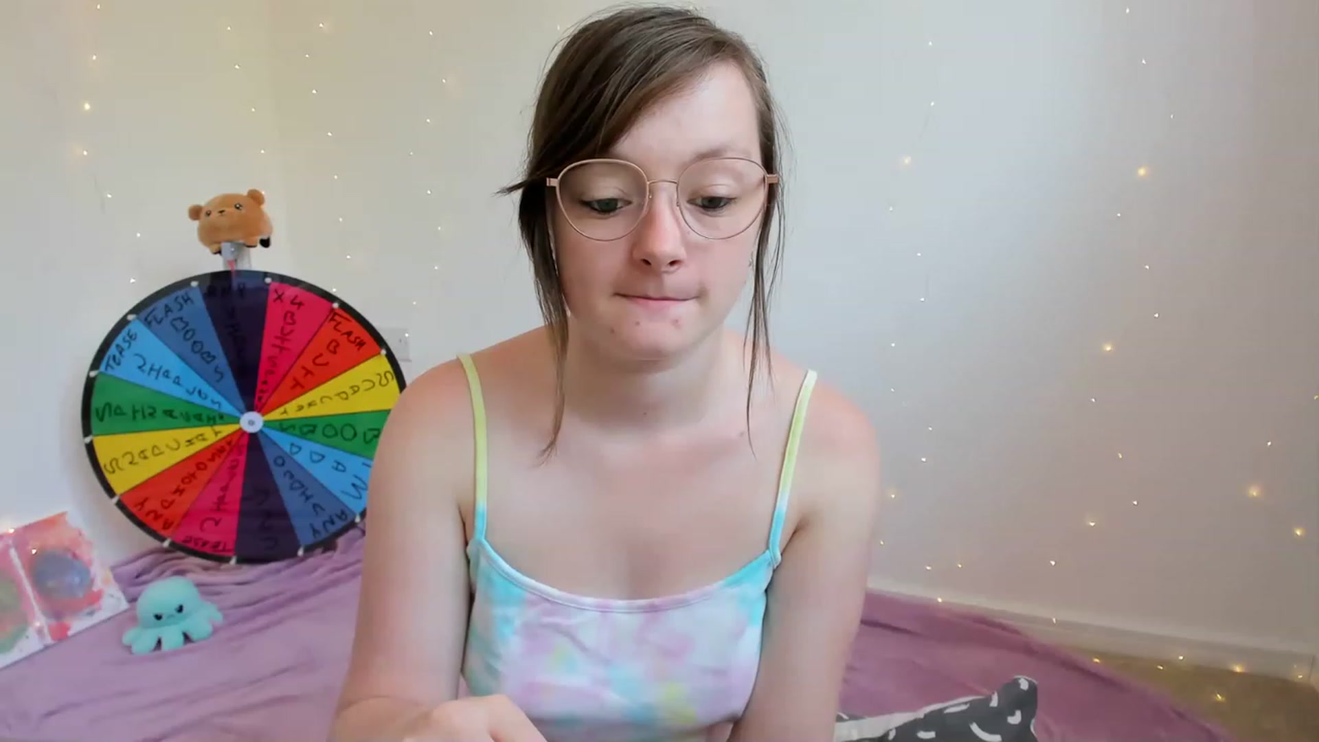 Gallery image thumbnail from JessieBear_'s myfreecams stream on, 06/14/2023, 13:43 image 4 of 20