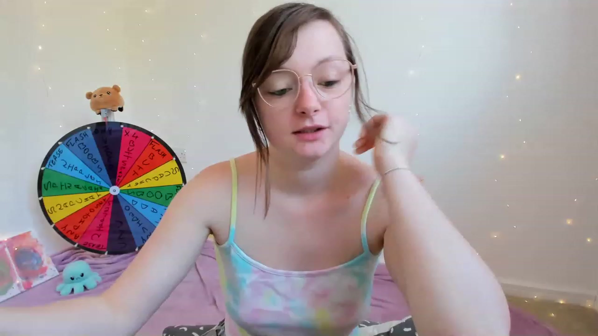 Gallery image thumbnail from JessieBear_'s myfreecams stream on, 06/14/2023, 14:20 image 9 of 20