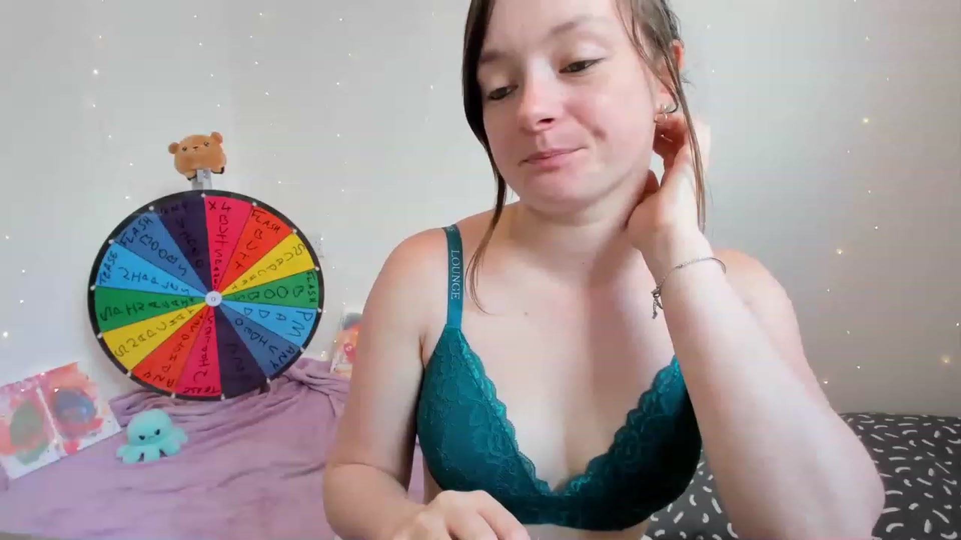 Gallery image thumbnail from JessieBear_'s myfreecams stream on, 06/21/2023, 12:21 image 5 of 20