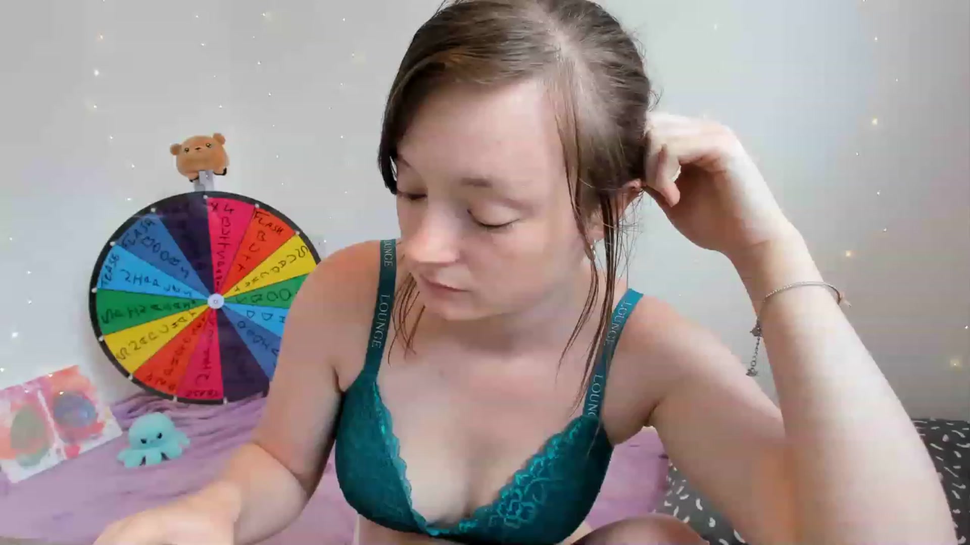 Gallery image thumbnail from JessieBear_'s myfreecams stream on, 06/21/2023, 14:34 image 6 of 20