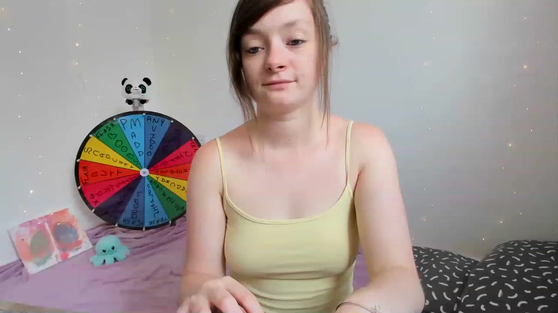 Gallery image thumbnail from JessieBear_'s myfreecams stream on, 06/22/2023, 12:34 image 8 of 20
