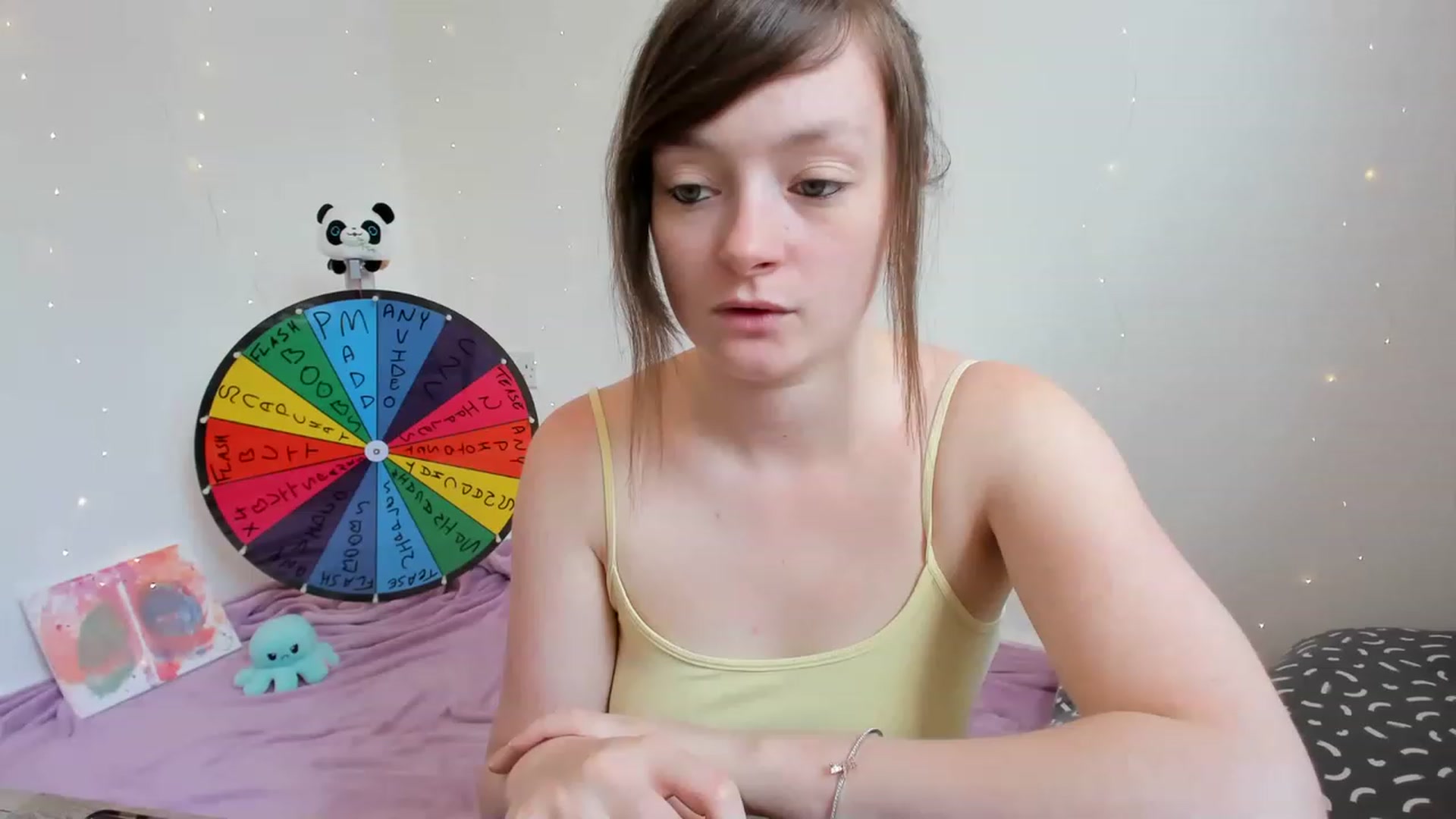 Gallery image thumbnail from JessieBear_'s myfreecams stream on, 06/22/2023, 12:34 image 18 of 20