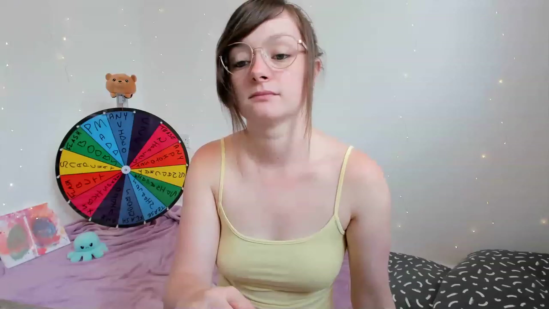 Gallery image thumbnail from JessieBear_'s myfreecams stream on, 06/22/2023, 14:00 image 15 of 20