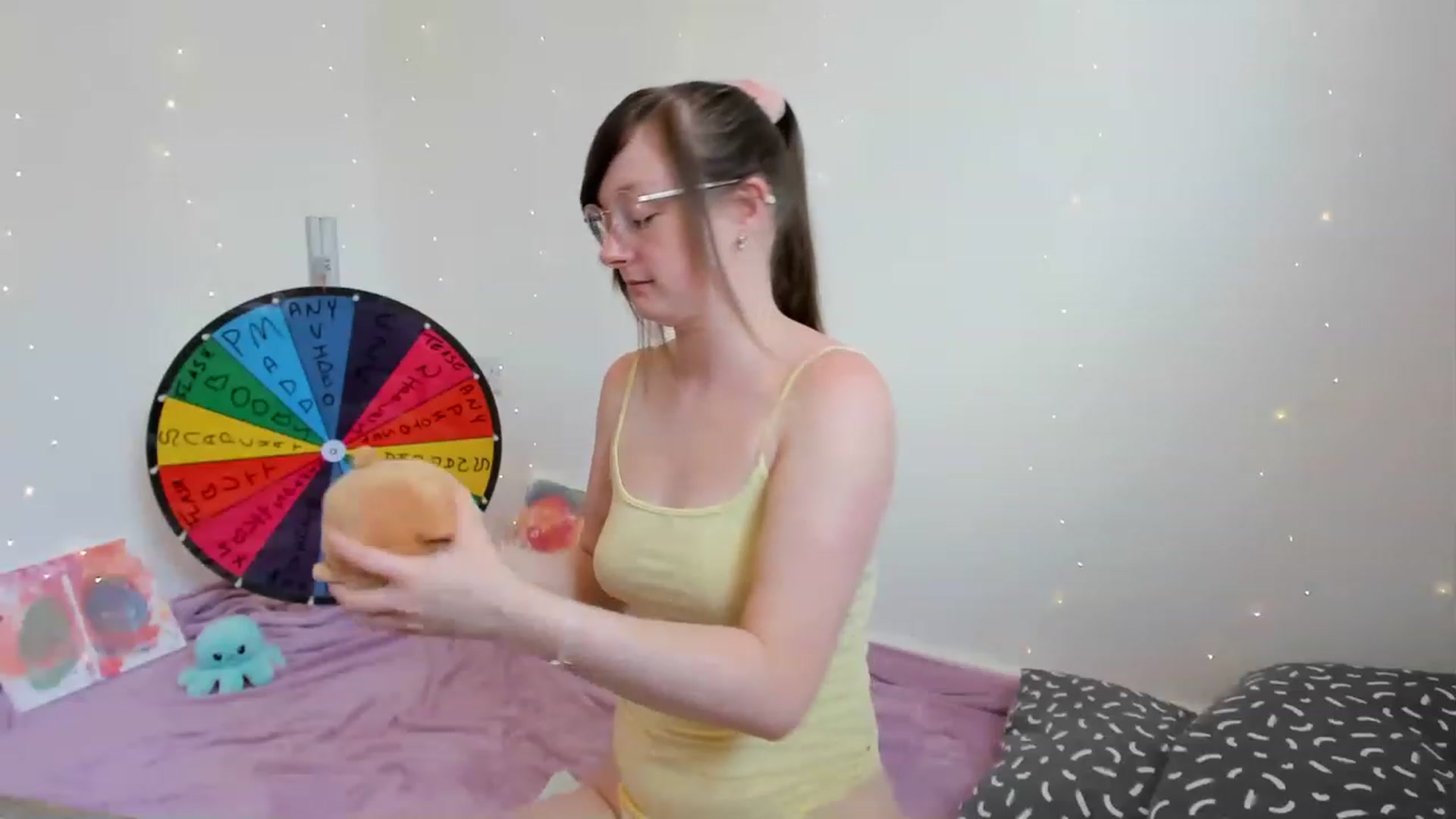 Gallery image thumbnail from JessieBear_'s myfreecams stream on, 06/22/2023, 14:00 image 8 of 20