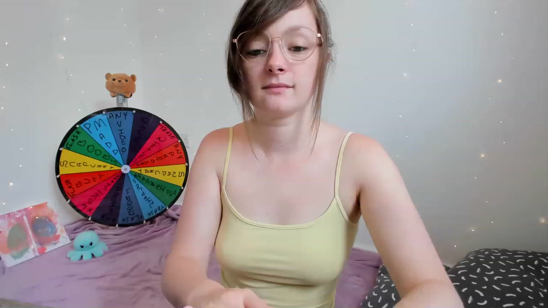 Gallery image thumbnail from JessieBear_'s myfreecams stream on, 06/22/2023, 14:00 image 16 of 20