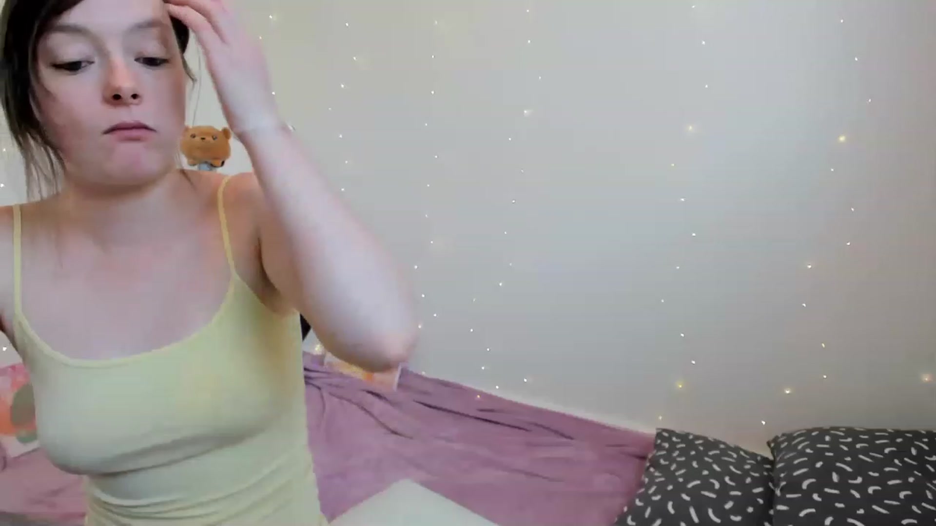 Gallery image thumbnail from JessieBear_'s myfreecams stream on, 06/22/2023, 15:46 image 17 of 20