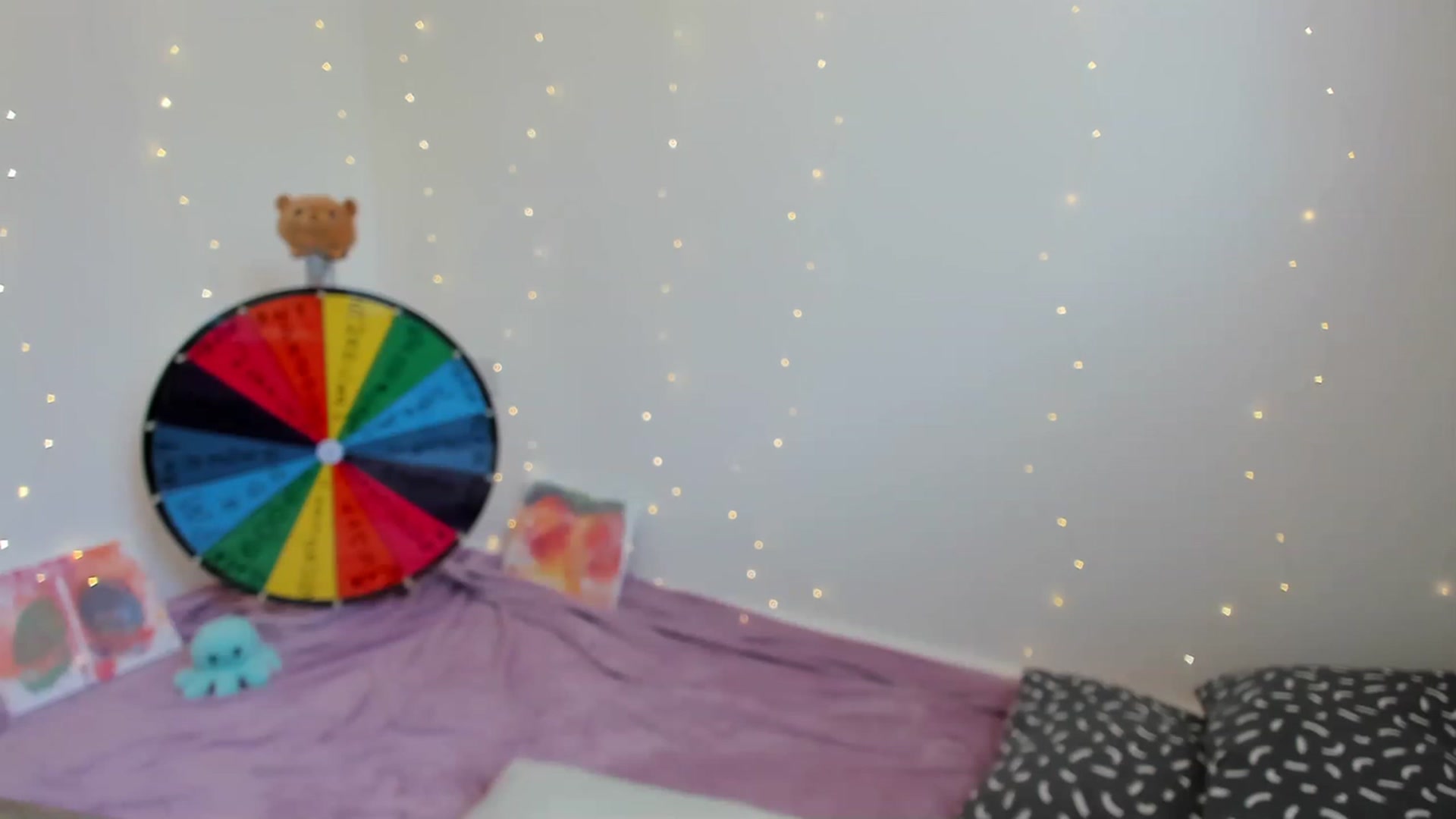 Gallery image thumbnail from JessieBear_'s myfreecams stream on, 06/22/2023, 15:46 image 14 of 20