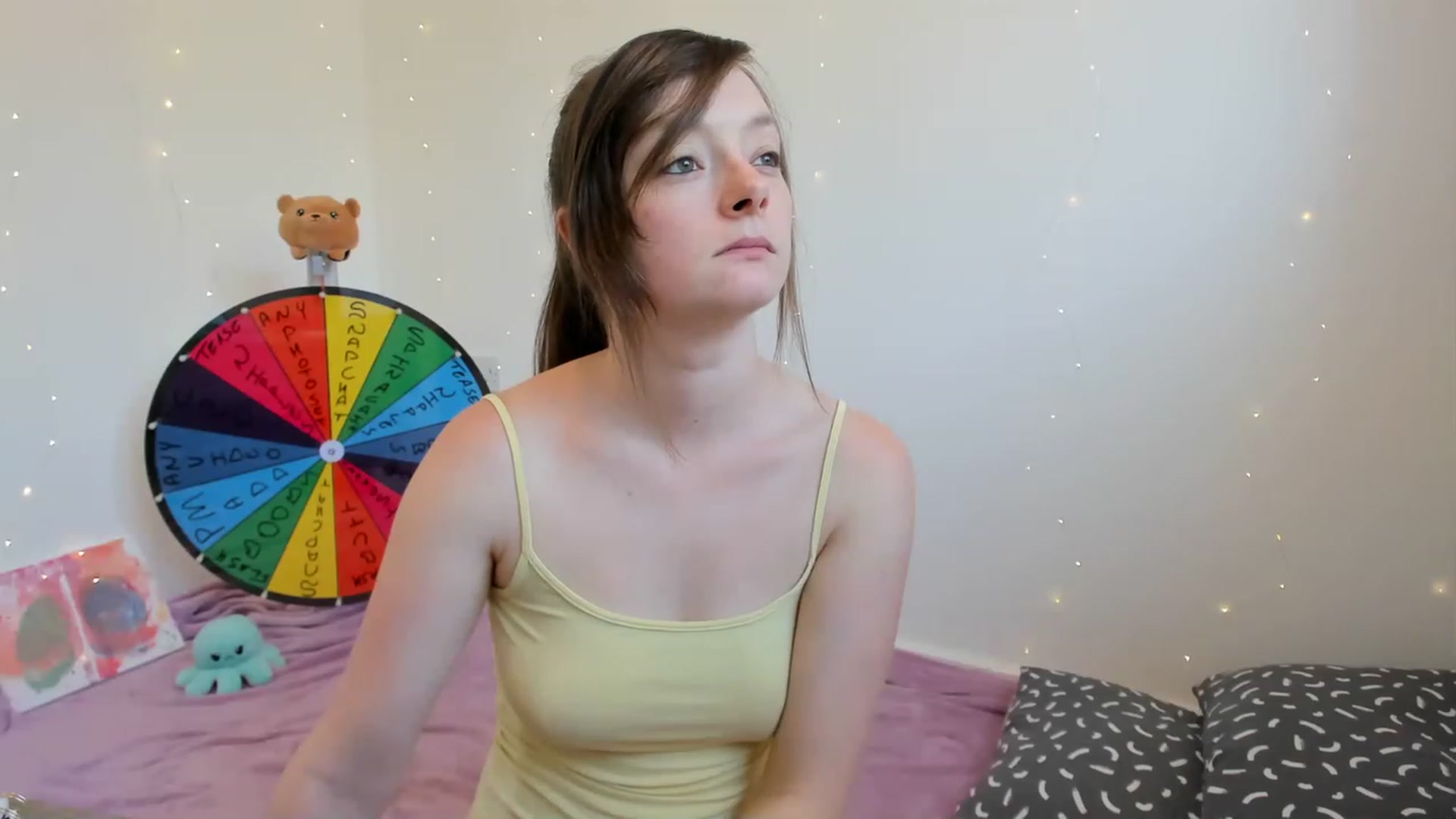 Gallery image thumbnail from JessieBear_'s myfreecams stream on, 06/22/2023, 15:46 image 19 of 20