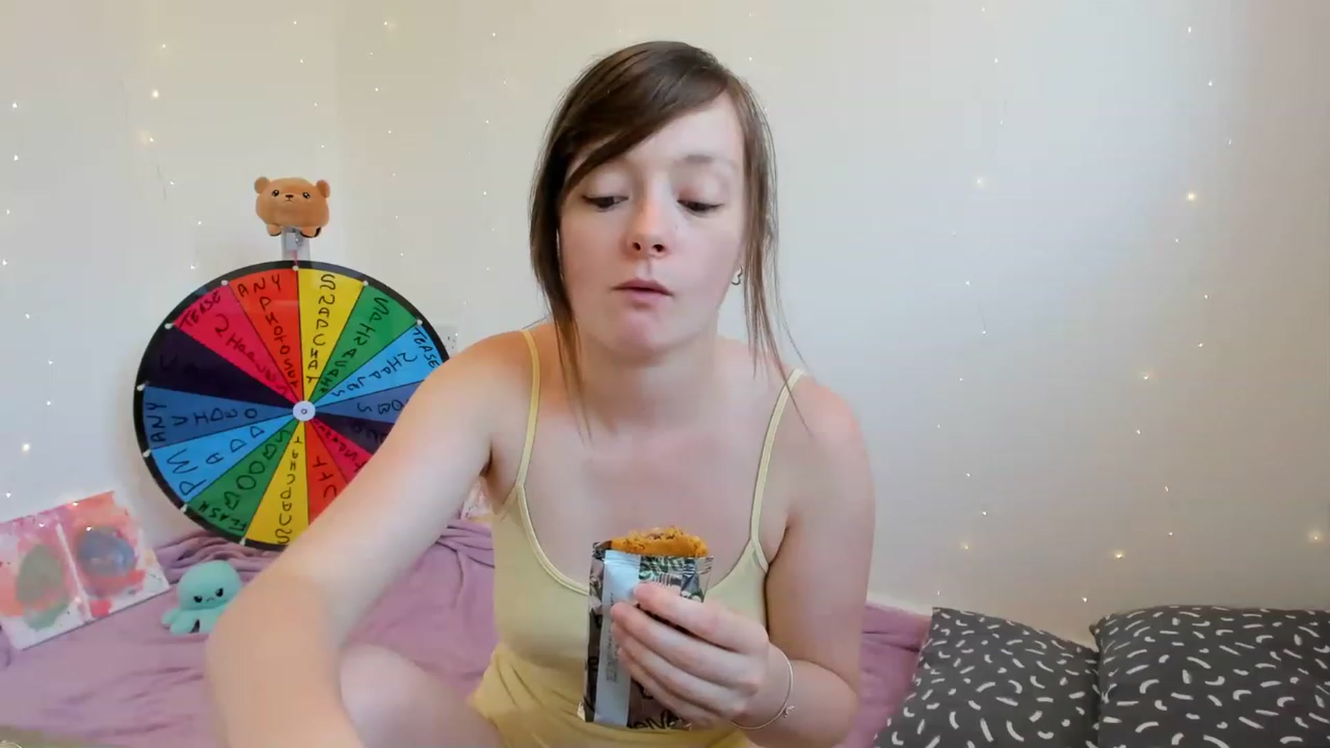 Gallery image thumbnail from JessieBear_'s myfreecams stream on, 06/22/2023, 15:46 image 20 of 20