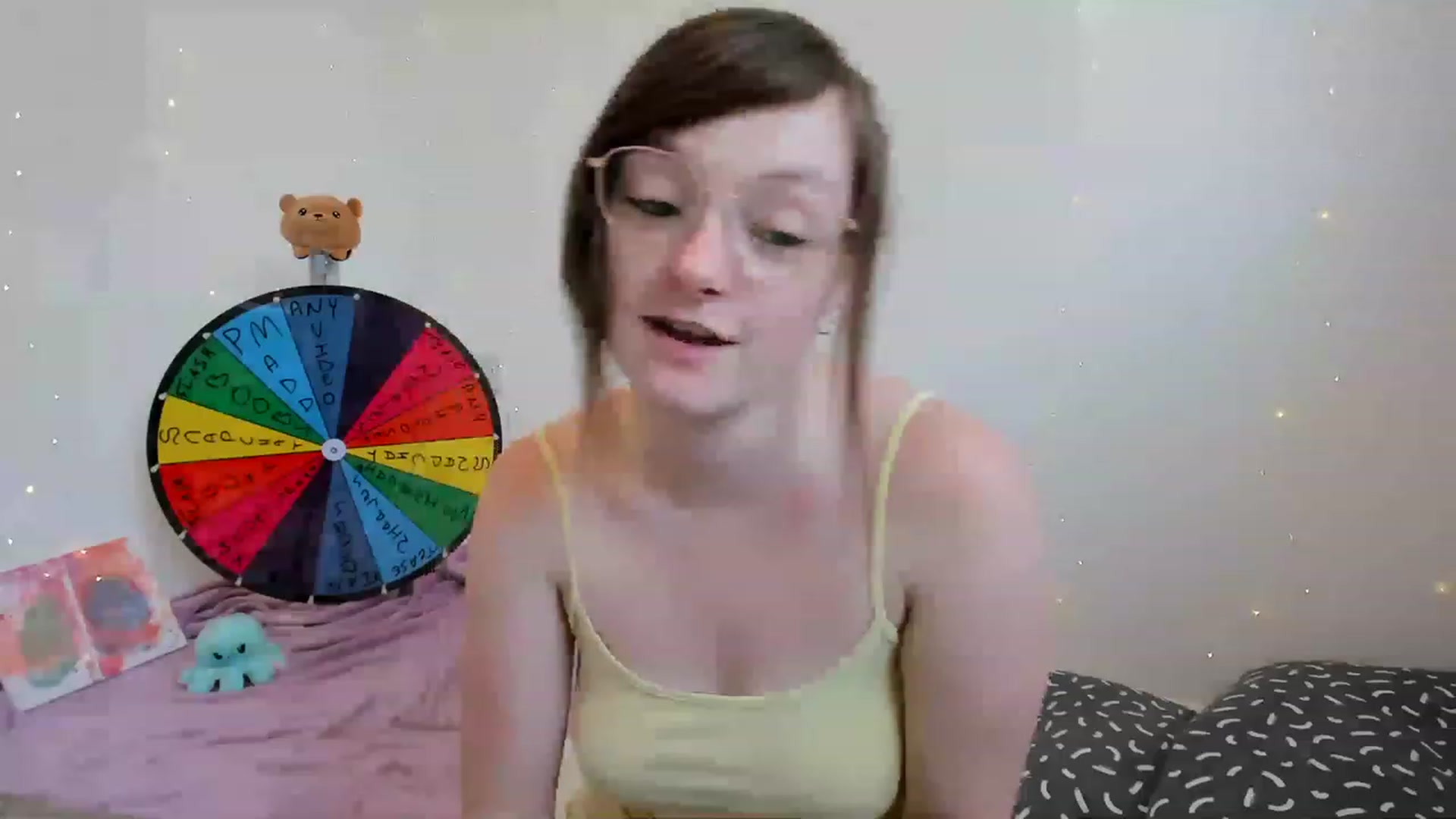 Gallery image thumbnail from JessieBear_'s myfreecams stream on, 06/22/2023, 15:46 image 5 of 20