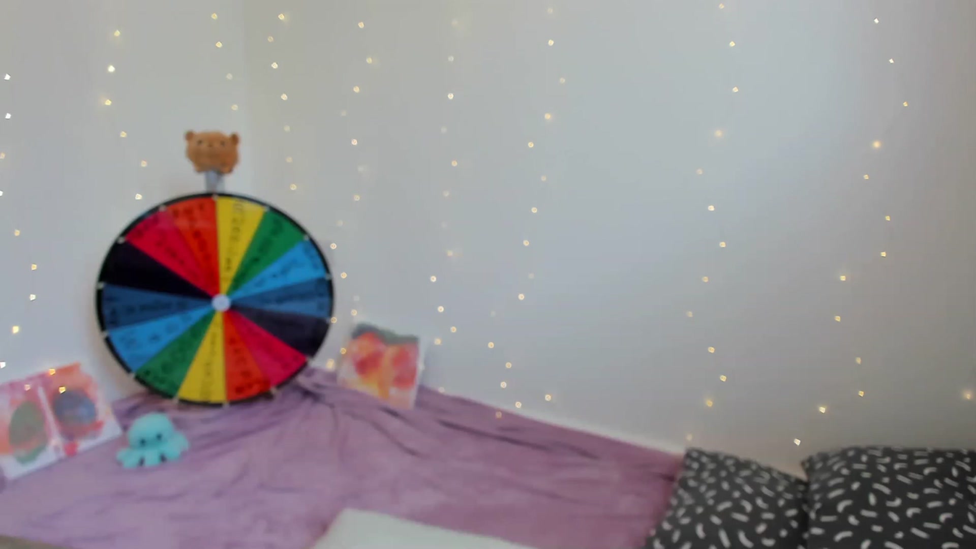 Gallery image thumbnail from JessieBear_'s myfreecams stream on, 06/22/2023, 15:46 image 13 of 20