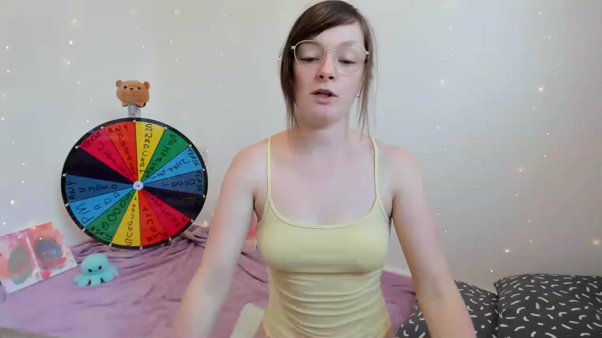 Gallery image thumbnail from JessieBear_'s myfreecams stream on, 06/22/2023, 15:46 image 10 of 20