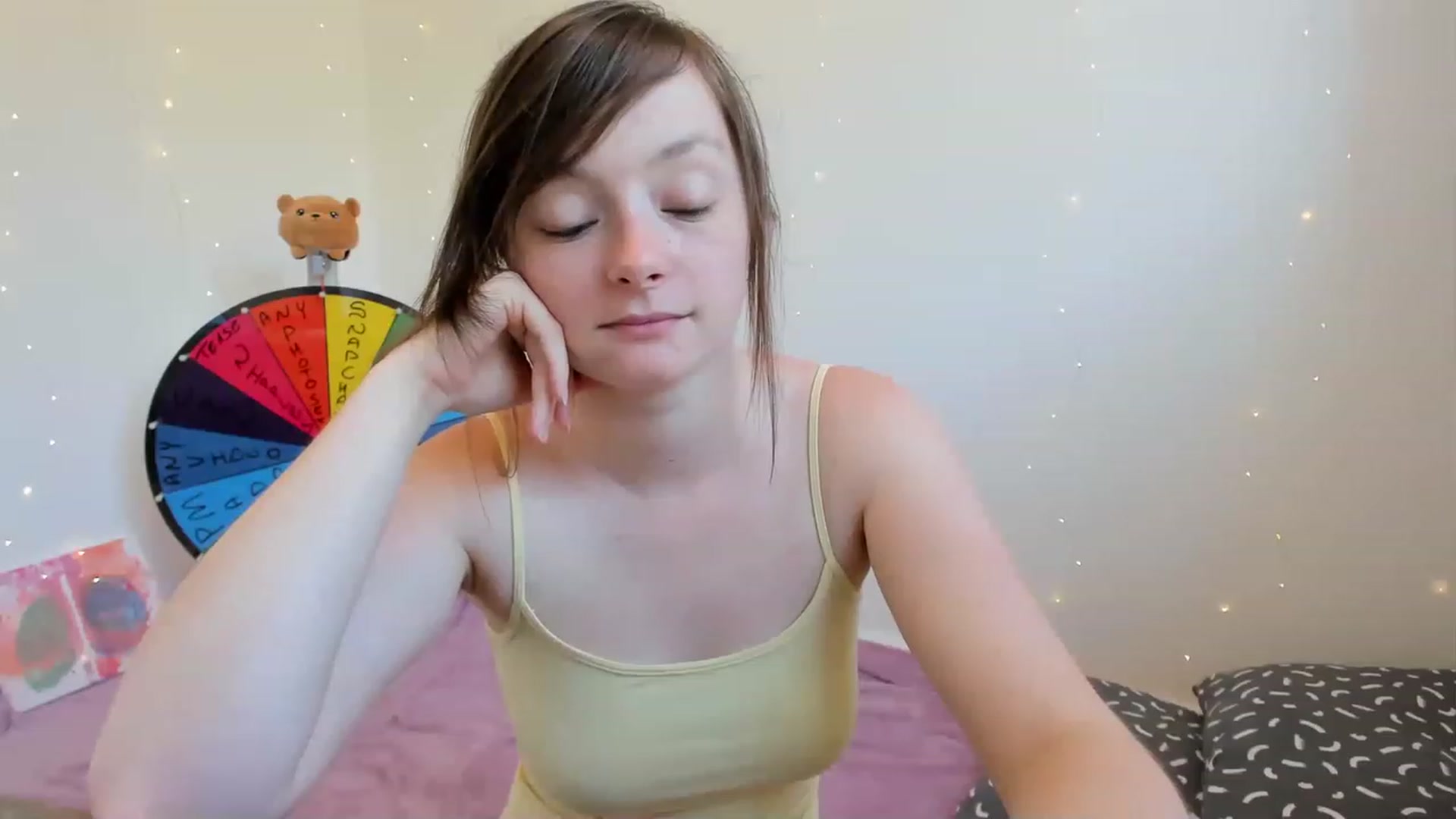 Gallery image thumbnail from JessieBear_'s myfreecams stream on, 06/22/2023, 16:19 image 14 of 20