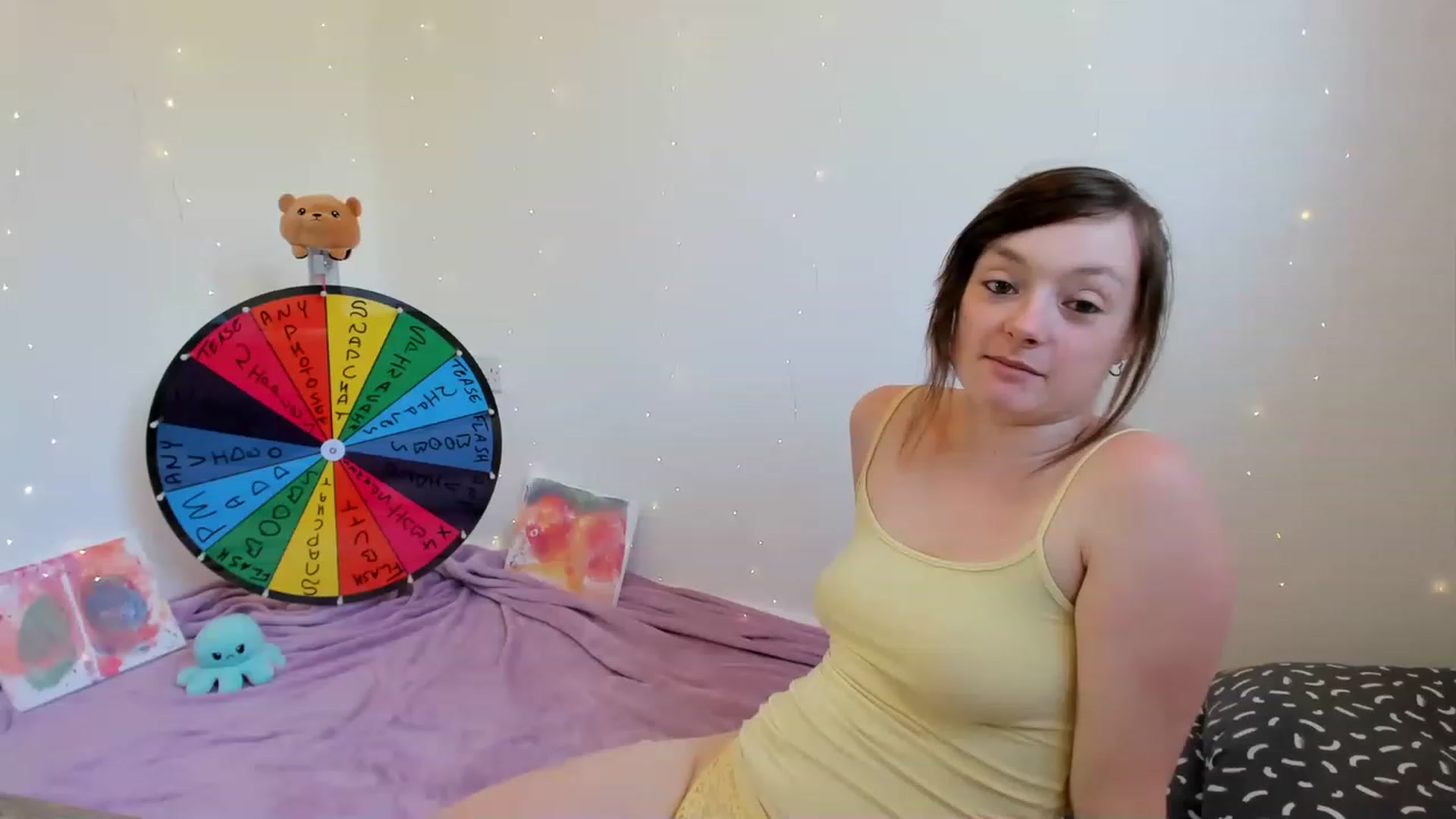 Gallery image thumbnail from JessieBear_'s myfreecams stream on, 06/22/2023, 16:19 image 16 of 20