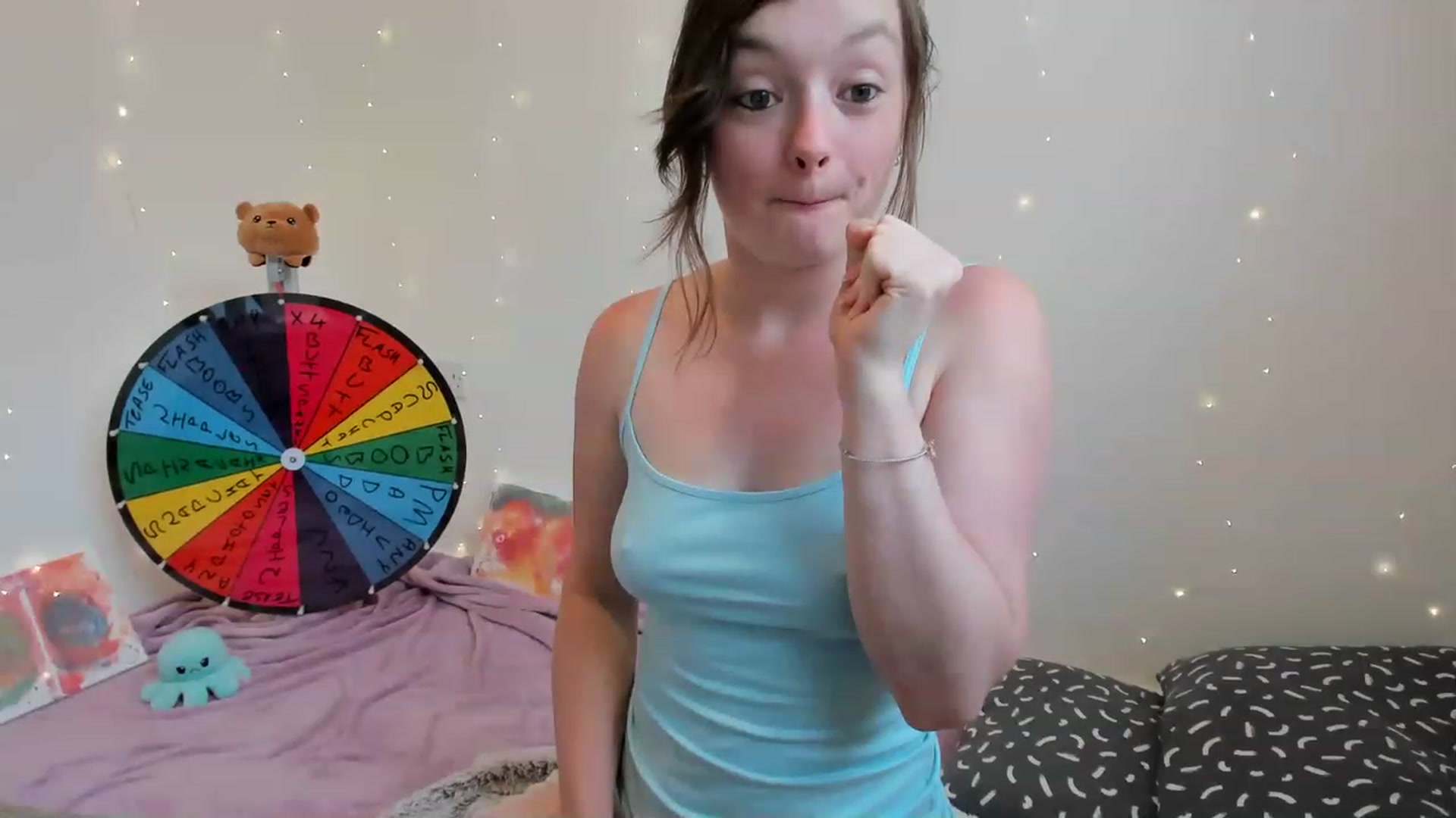 Gallery image thumbnail from JessieBear_'s myfreecams stream on, 06/27/2023, 15:12 image 17 of 20