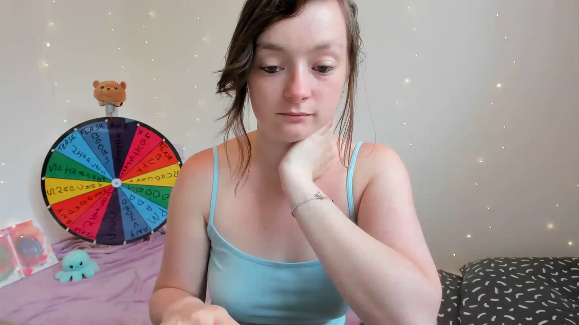 Gallery image thumbnail from JessieBear_'s myfreecams stream on, 06/27/2023, 15:12 image 14 of 20