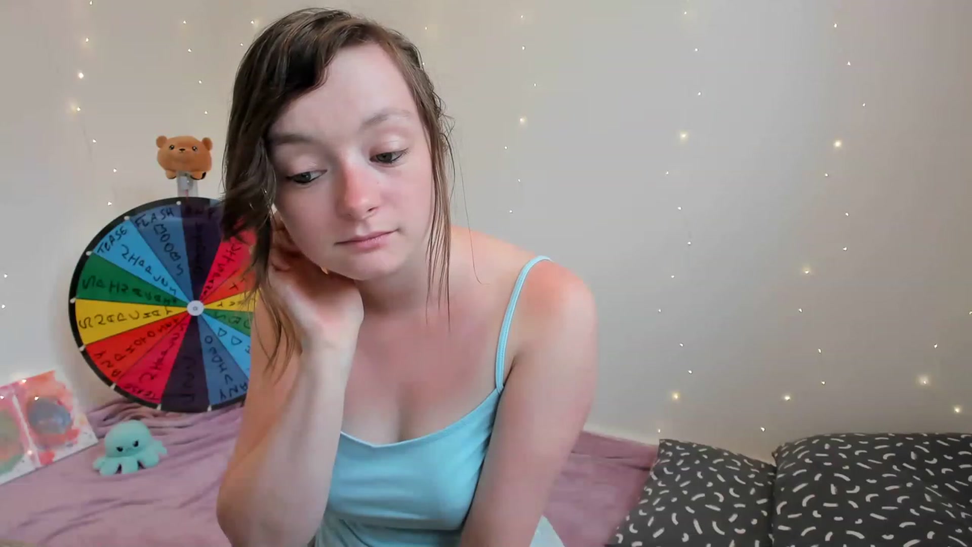 Gallery image thumbnail from JessieBear_'s myfreecams stream on, 06/27/2023, 15:12 image 15 of 20