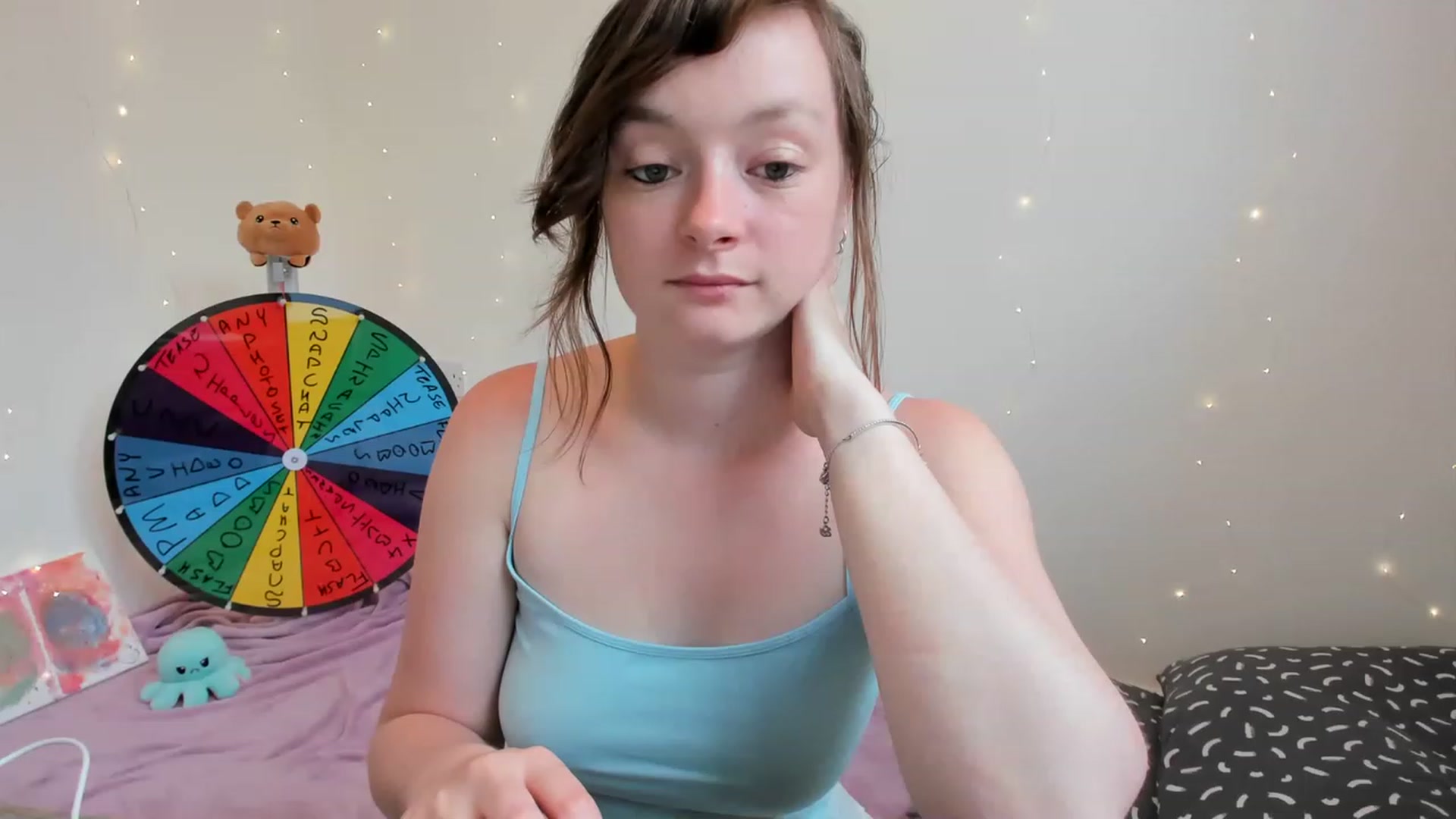 Gallery image thumbnail from JessieBear_'s myfreecams stream on, 06/27/2023, 15:12 image 3 of 20