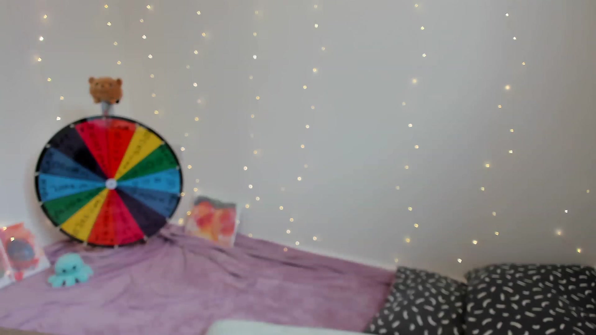 Gallery image thumbnail from JessieBear_'s myfreecams stream on, 06/27/2023, 16:55 image 9 of 20