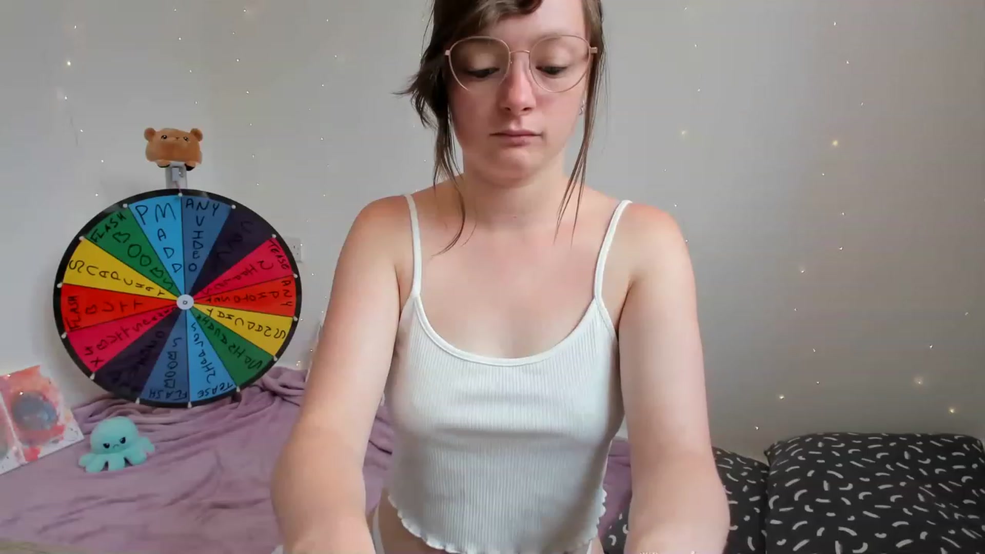 Gallery image thumbnail from JessieBear_'s myfreecams stream on, 06/28/2023, 14:41 image 5 of 20