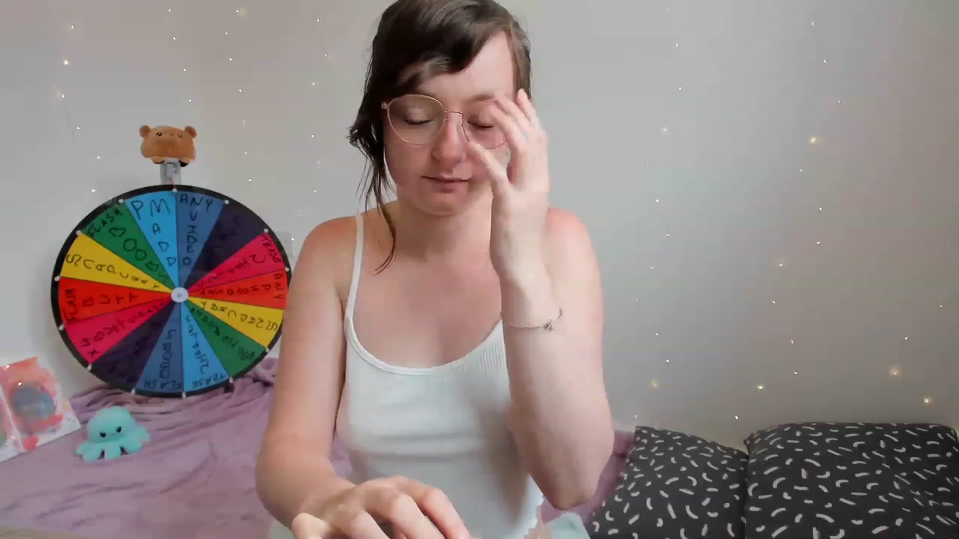 Gallery image thumbnail from JessieBear_'s myfreecams stream on, 06/28/2023, 14:41 image 14 of 20