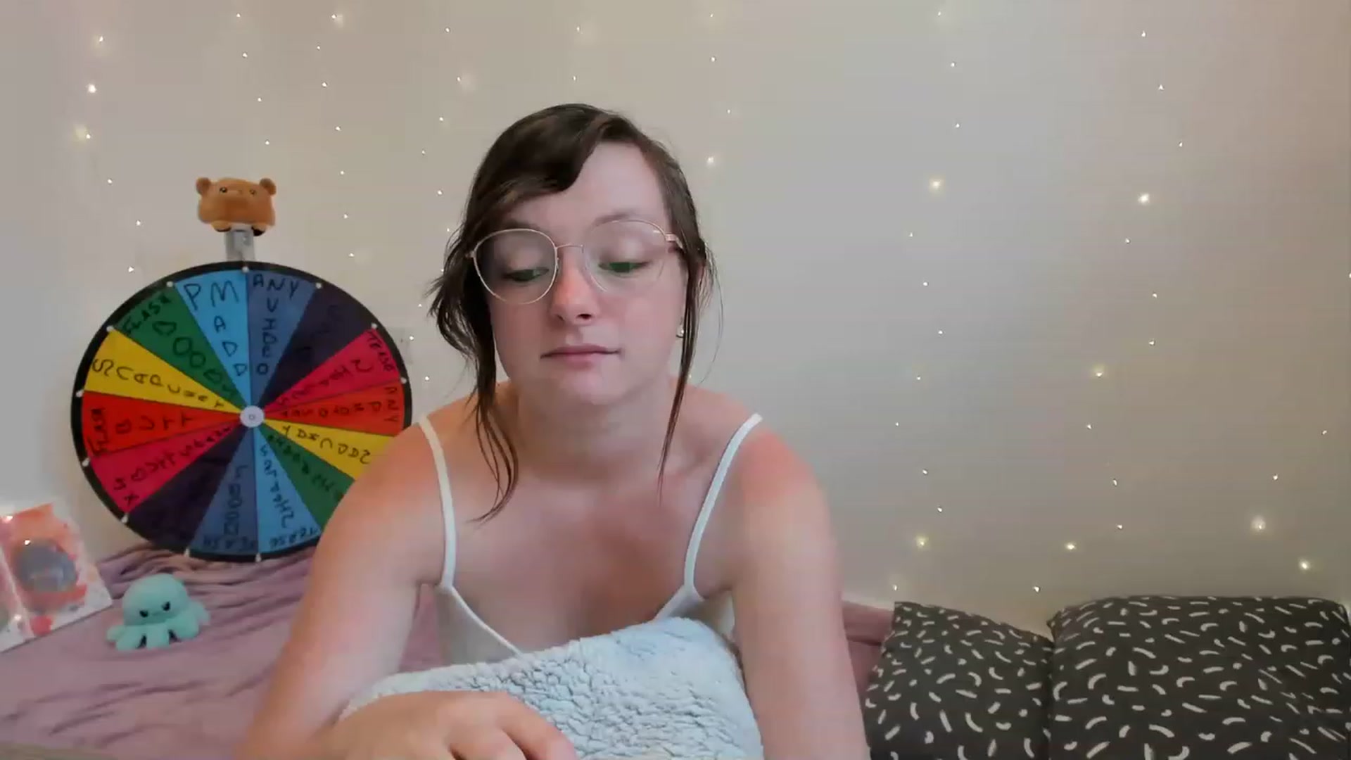 Gallery image thumbnail from JessieBear_'s myfreecams stream on, 06/28/2023, 16:27 image 19 of 20