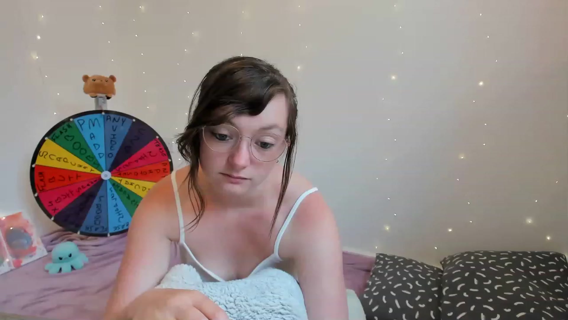 Gallery image thumbnail from JessieBear_'s myfreecams stream on, 06/28/2023, 16:27 image 20 of 20