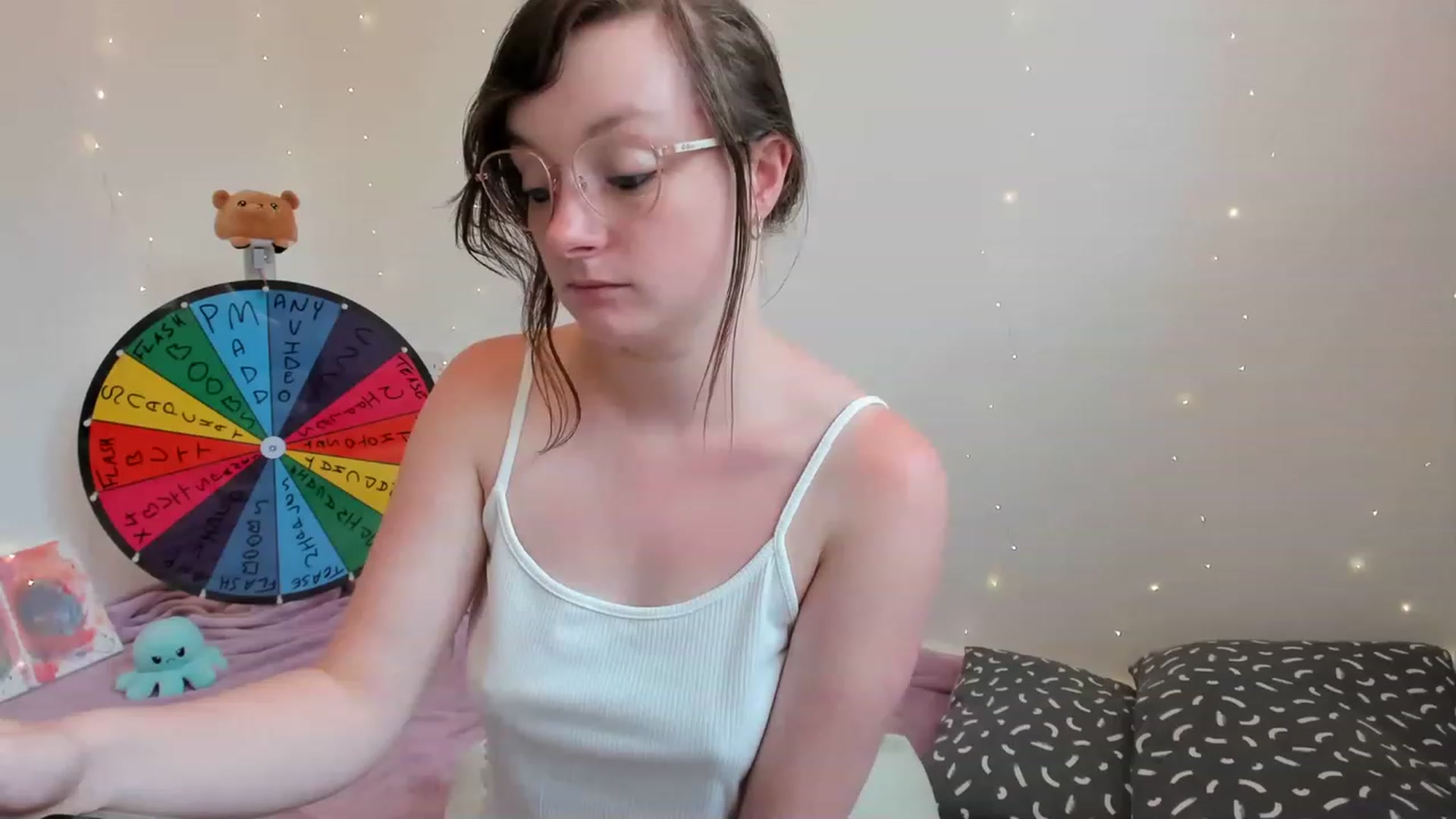 Gallery image thumbnail from JessieBear_'s myfreecams stream on, 06/28/2023, 16:27 image 11 of 20