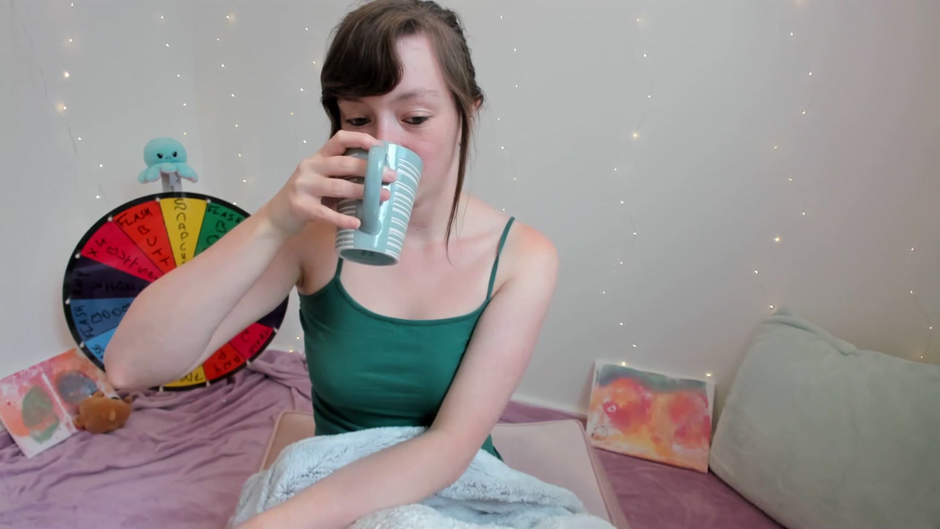 Gallery image thumbnail from JessieBear_'s myfreecams stream on, 07/14/2023, 13:34 image 2 of 20