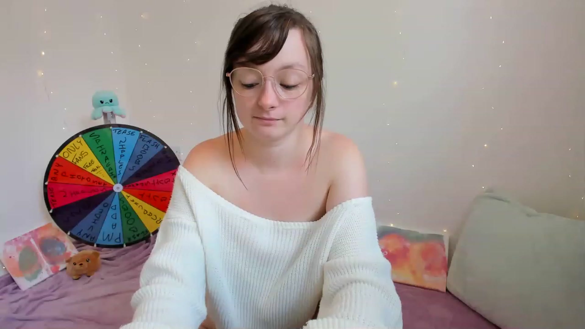 Gallery image thumbnail from JessieBear_'s myfreecams stream on, 07/19/2023, 15:21 image 5 of 20