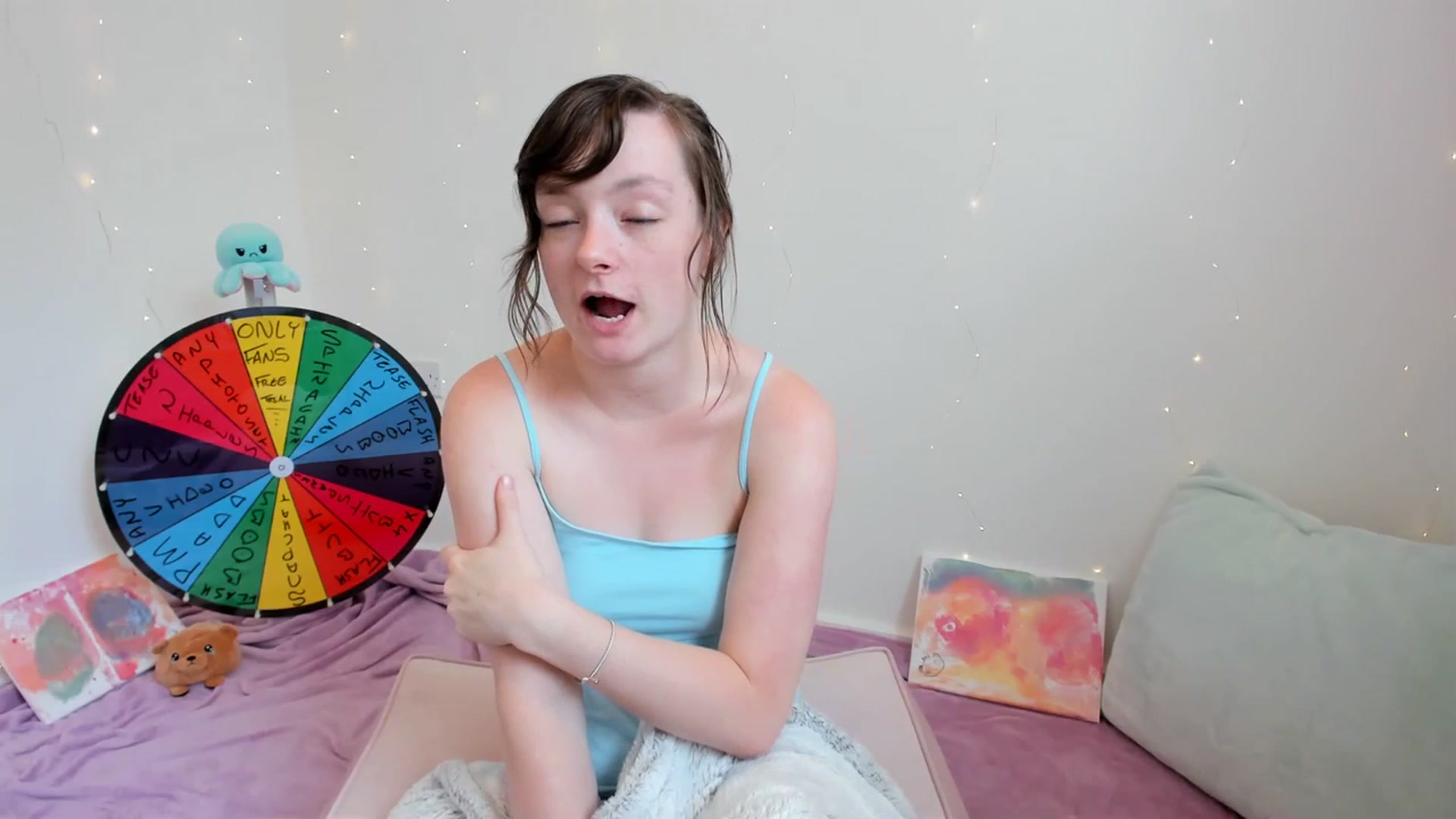 Gallery image thumbnail from JessieBear_'s myfreecams stream on, 07/20/2023, 16:44 image 6 of 20