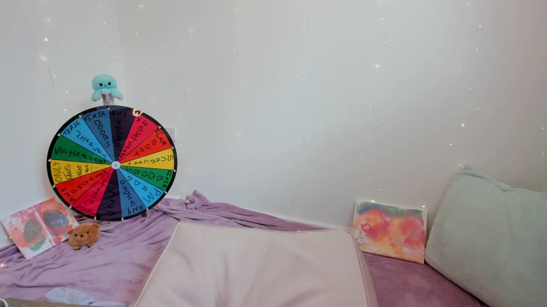 Gallery image thumbnail from JessieBear_'s myfreecams stream on, 07/21/2023, 17:39 image 2 of 20