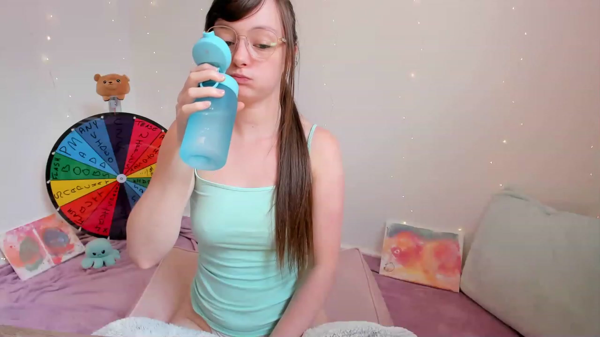 Gallery image thumbnail from JessieBear_'s myfreecams stream on, 07/27/2023, 15:31 image 16 of 20