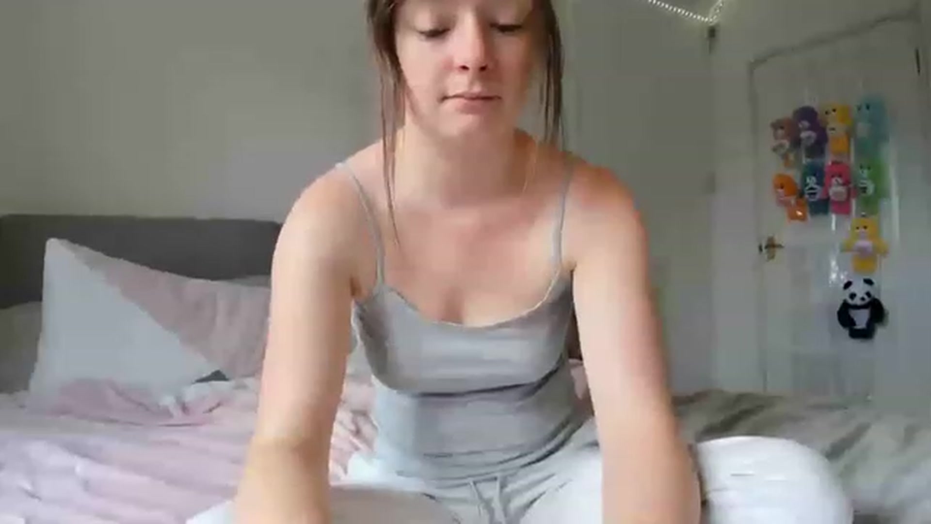 Gallery image thumbnail from JessieBear_'s myfreecams stream on, 08/17/2023, 13:31 image 4 of 20