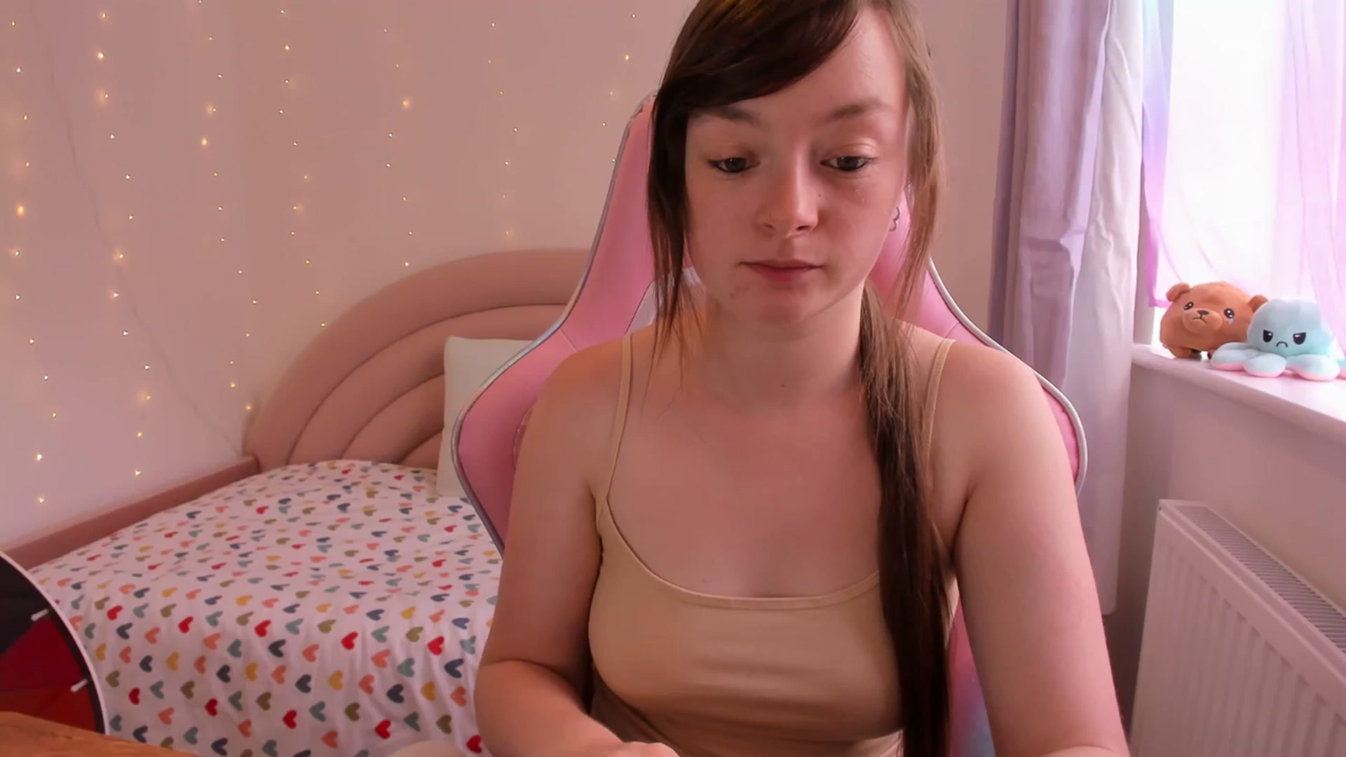 Gallery image thumbnail from JessieBear_'s myfreecams stream on, 08/22/2023, 14:11 image 4 of 20