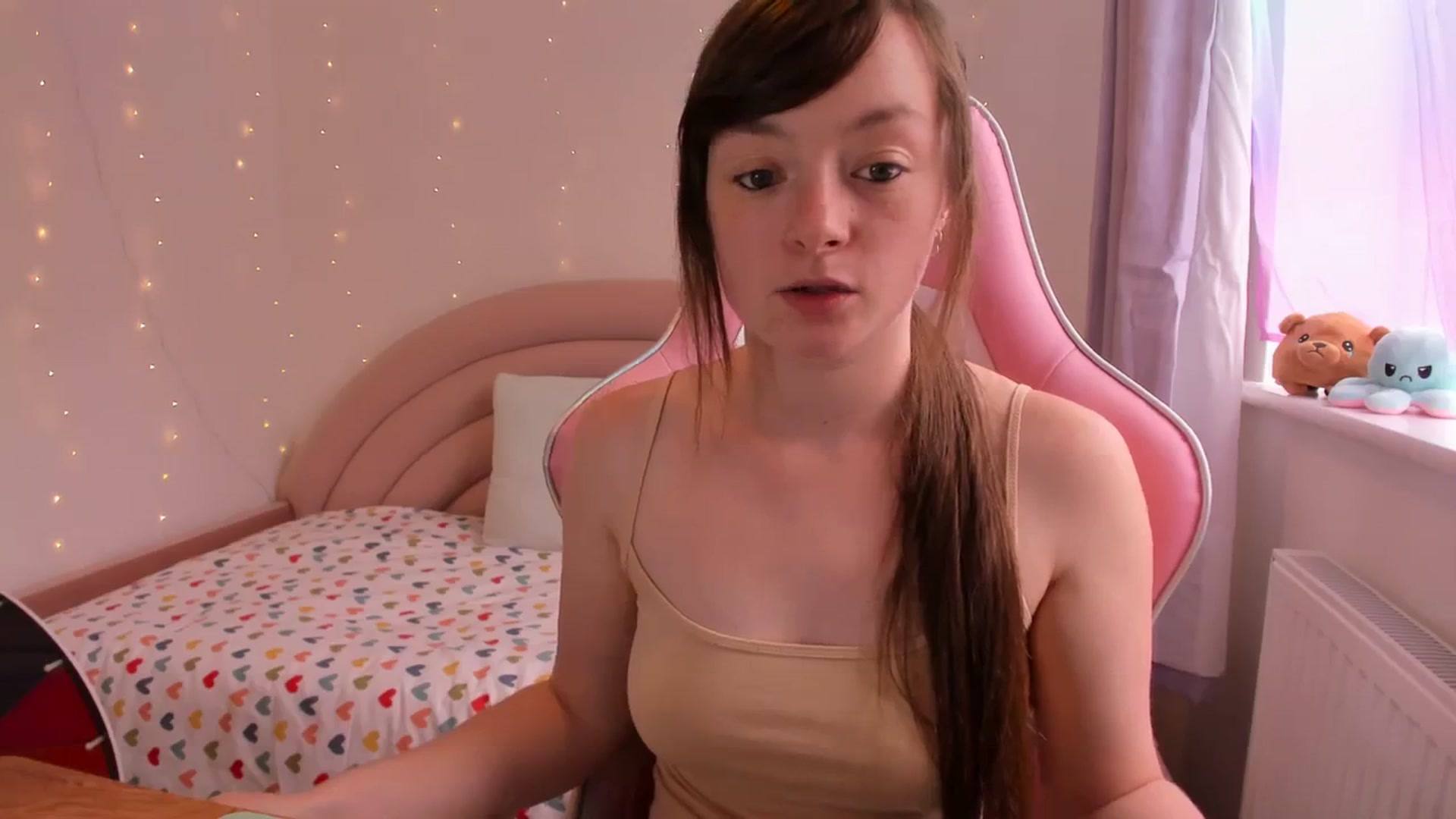 Gallery image thumbnail from JessieBear_'s myfreecams stream on, 08/22/2023, 14:11 image 9 of 20
