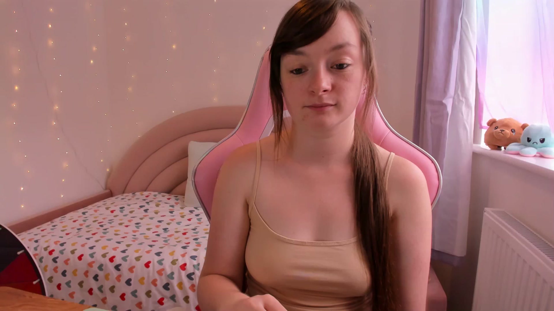 Gallery image thumbnail from JessieBear_'s myfreecams stream on, 08/22/2023, 14:11 image 6 of 20