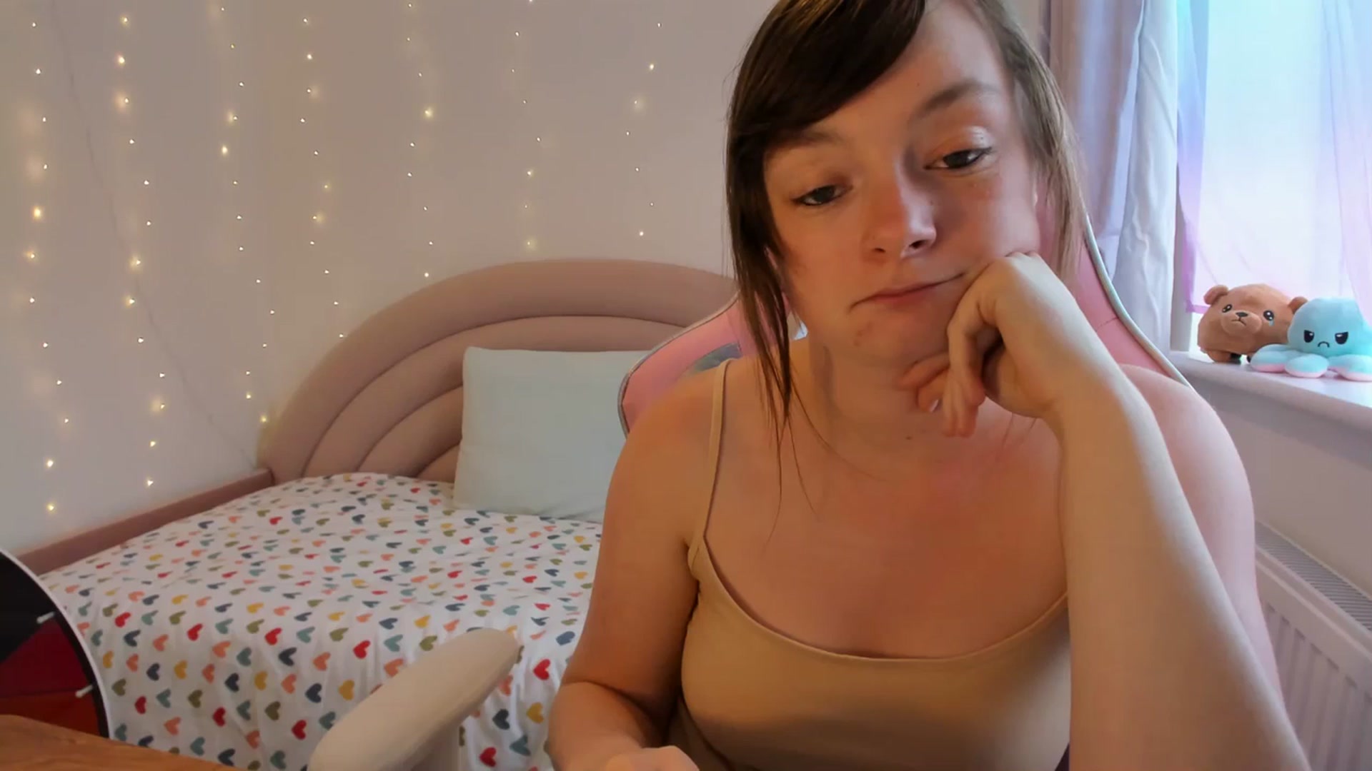 Gallery image thumbnail from JessieBear_'s myfreecams stream on, 08/22/2023, 16:47 image 5 of 20