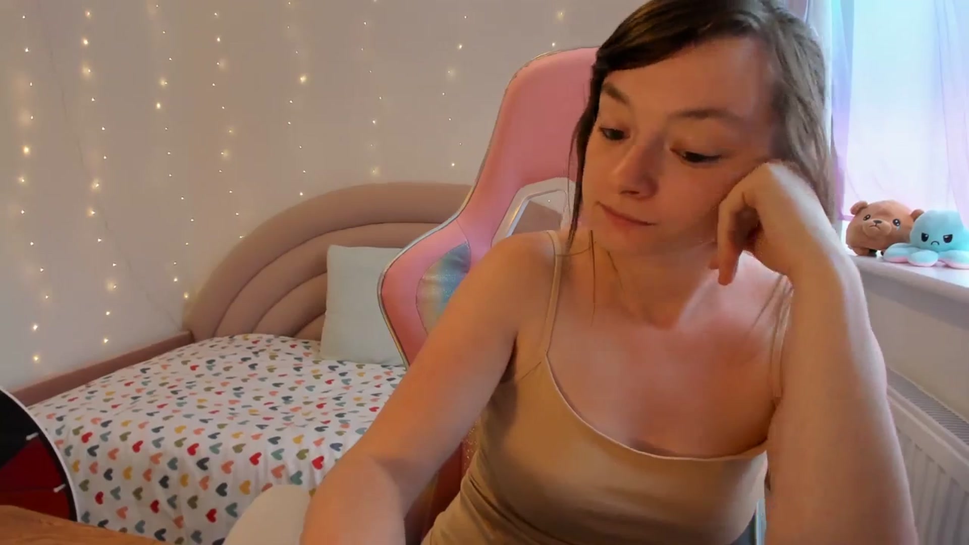 Gallery image thumbnail from JessieBear_'s myfreecams stream on, 08/22/2023, 16:47 image 18 of 20