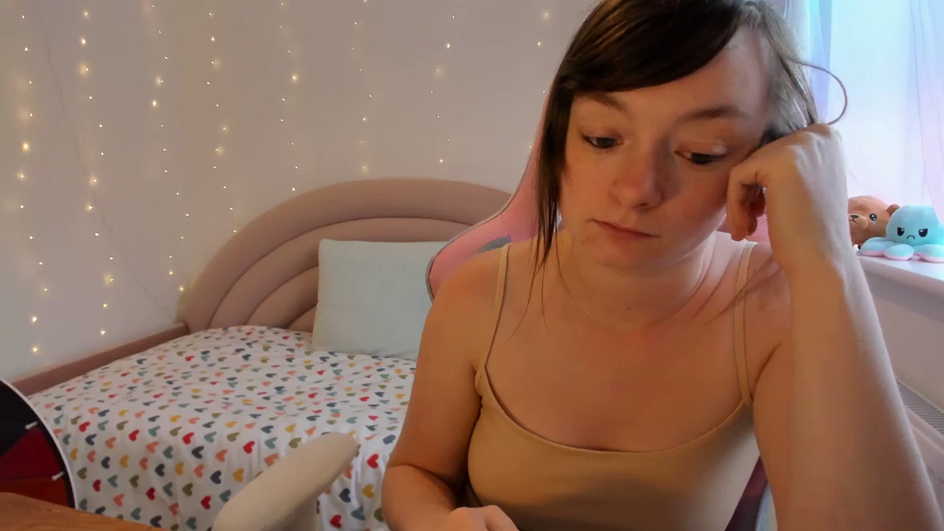 Gallery image thumbnail from JessieBear_'s myfreecams stream on, 08/22/2023, 16:47 image 6 of 20