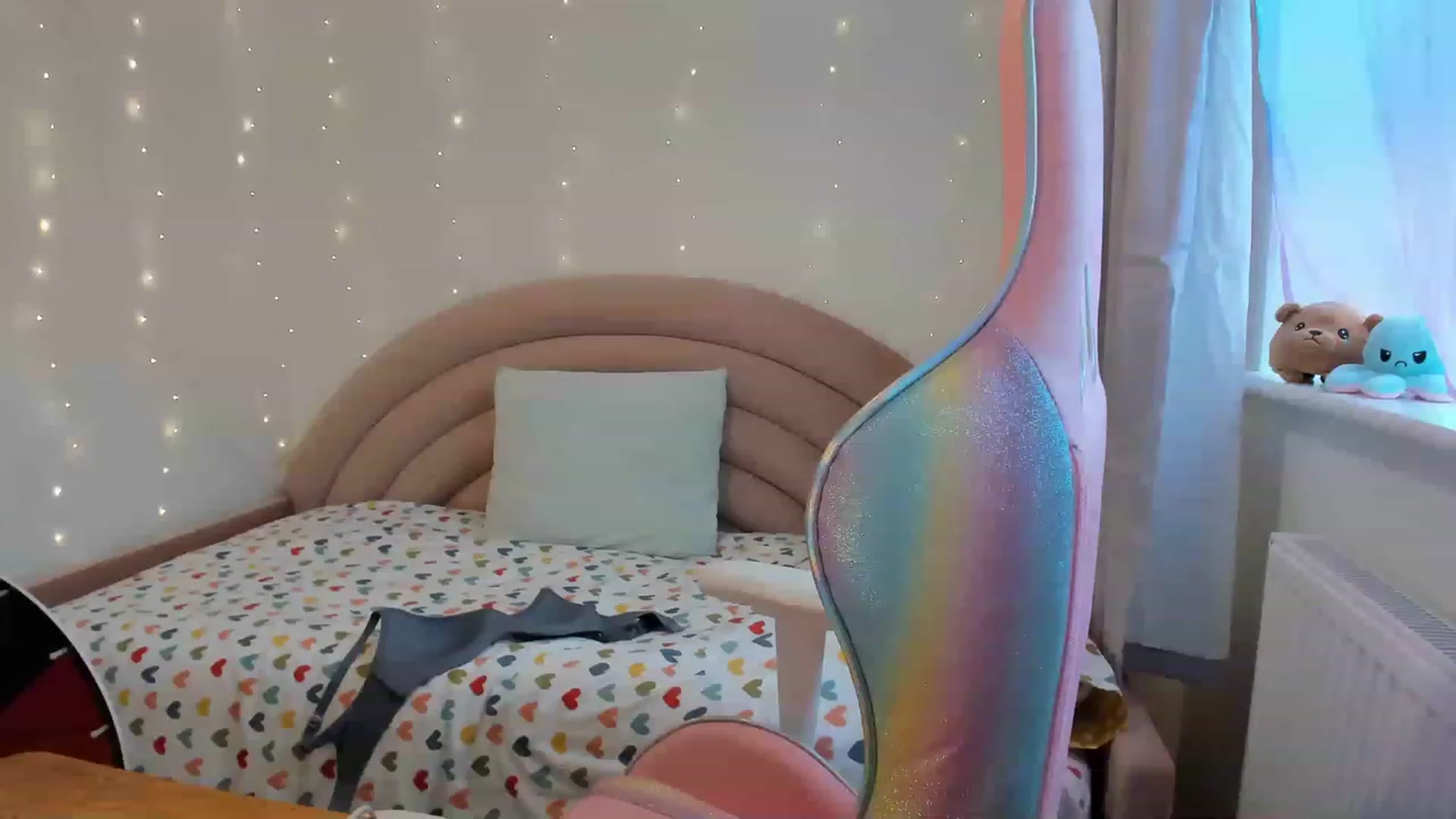 Gallery image thumbnail from JessieBear_'s myfreecams stream on, 08/23/2023, 17:16 image 3 of 20