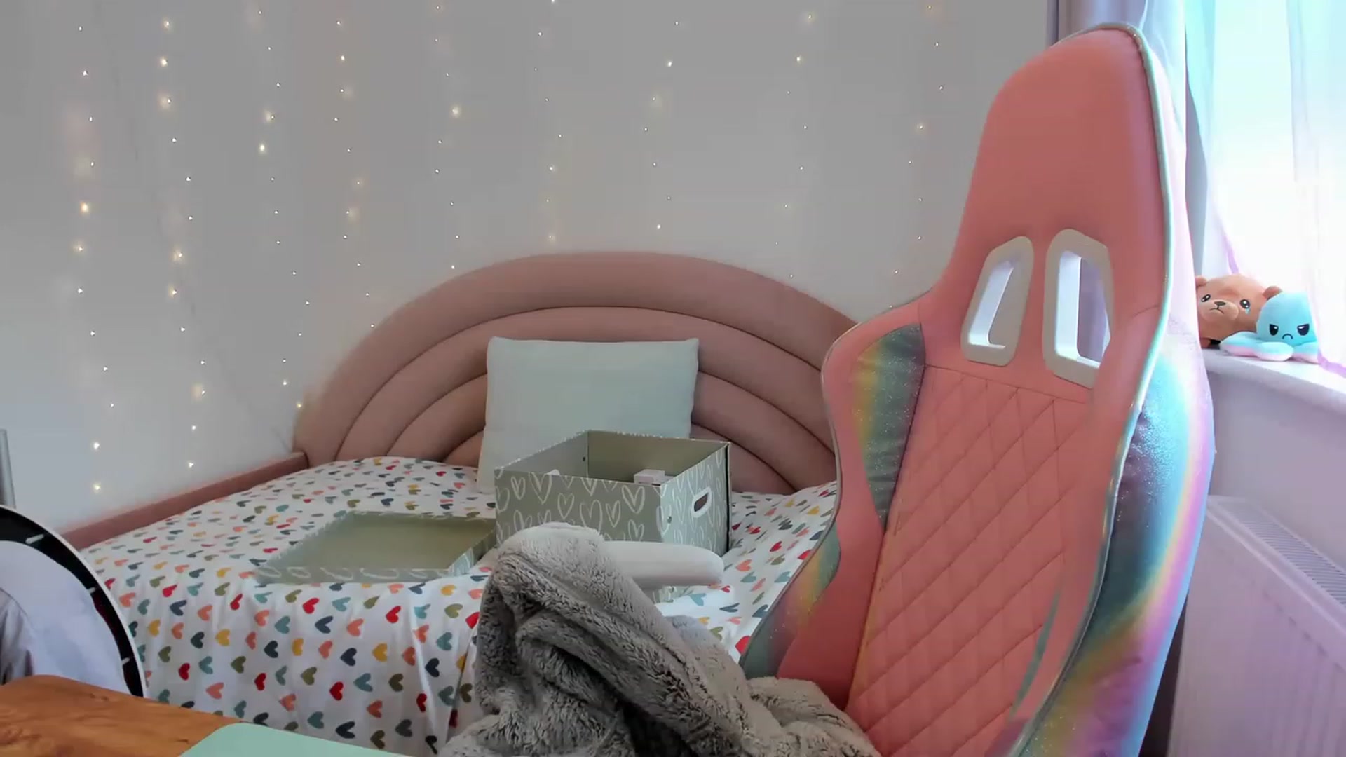 Gallery image thumbnail from JessieBear_'s myfreecams stream on, 08/24/2023, 13:54 image 4 of 20