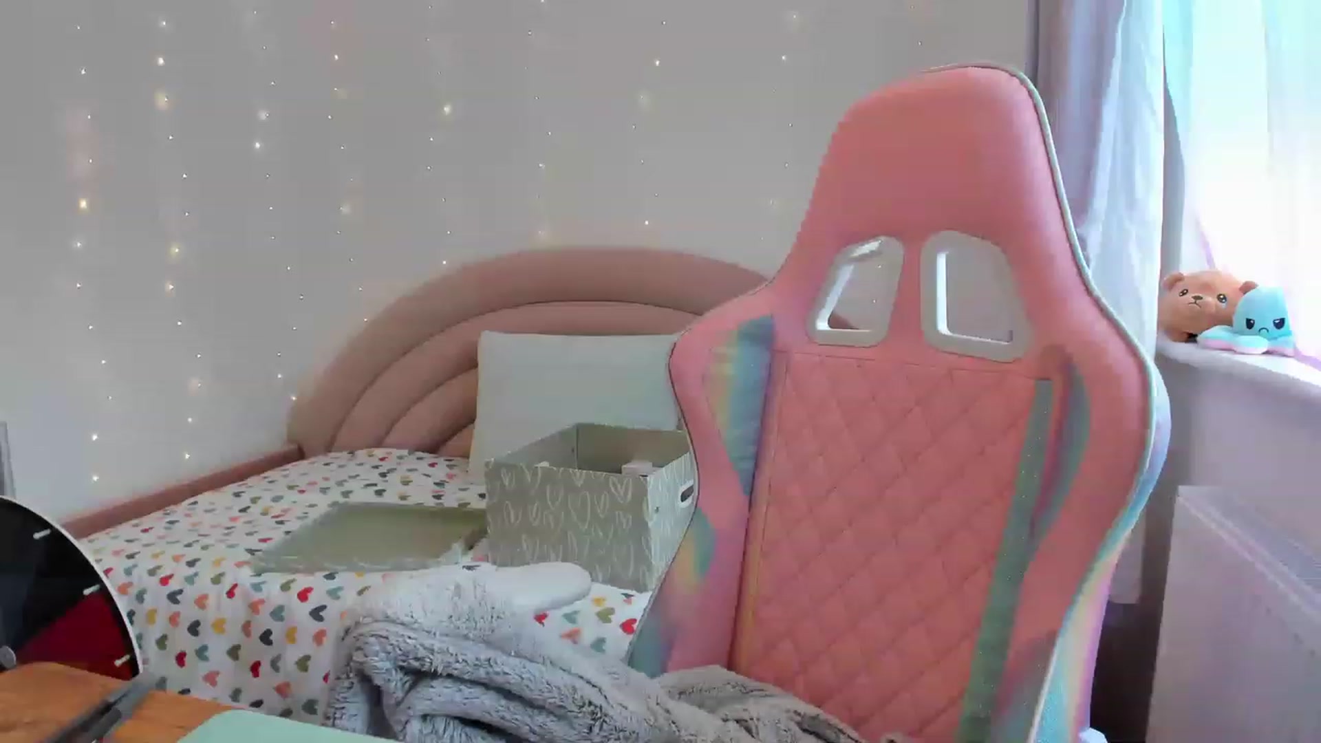 Gallery image thumbnail from JessieBear_'s myfreecams stream on, 08/24/2023, 13:54 image 5 of 20