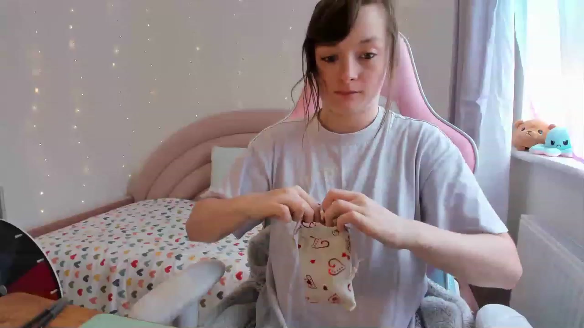 Gallery image thumbnail from JessieBear_'s myfreecams stream on, 08/24/2023, 13:54 image 9 of 20